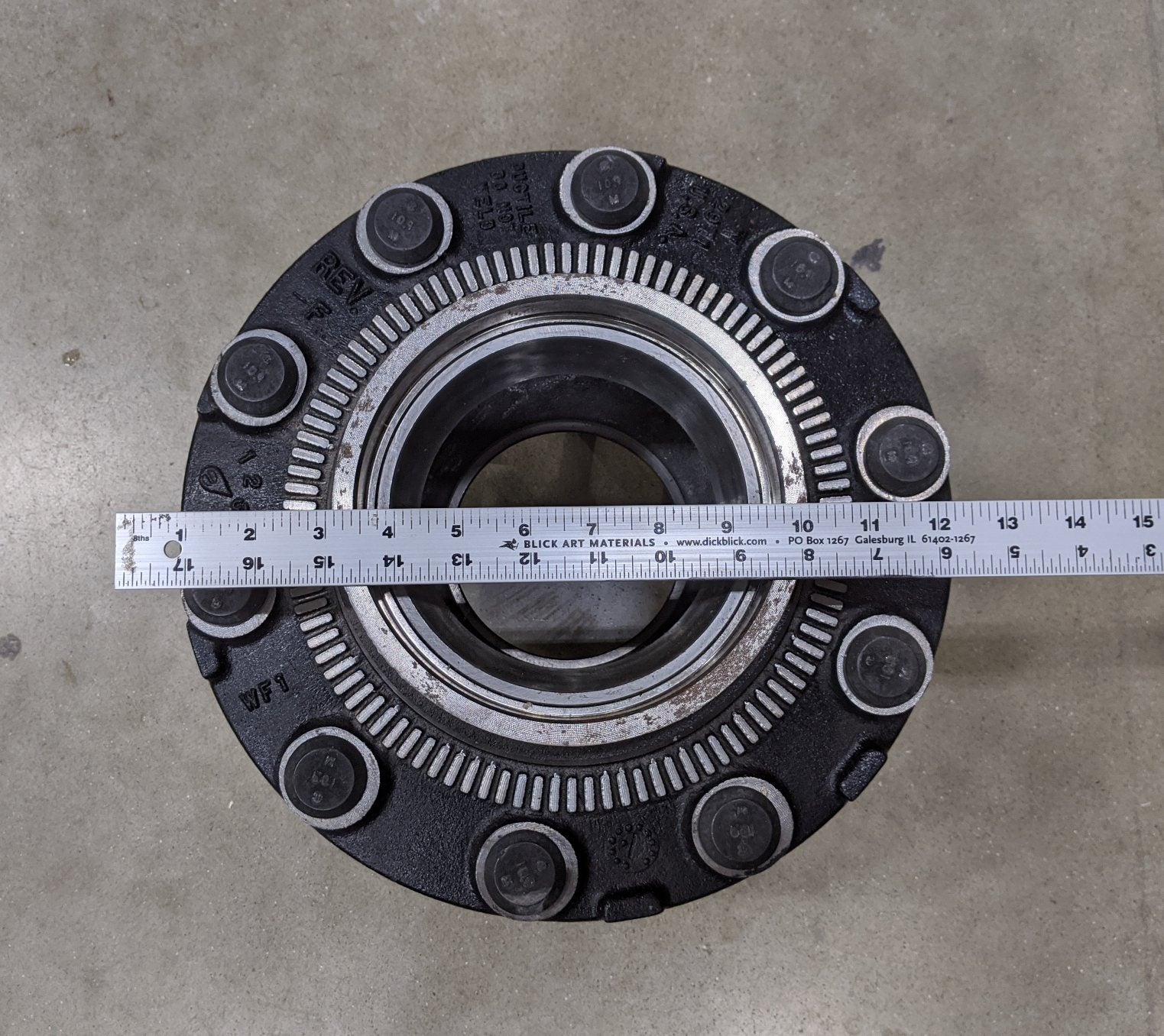 Webb 29711--3T Heavy Duty 10 Lug Wheel Hub - P/N 8069994