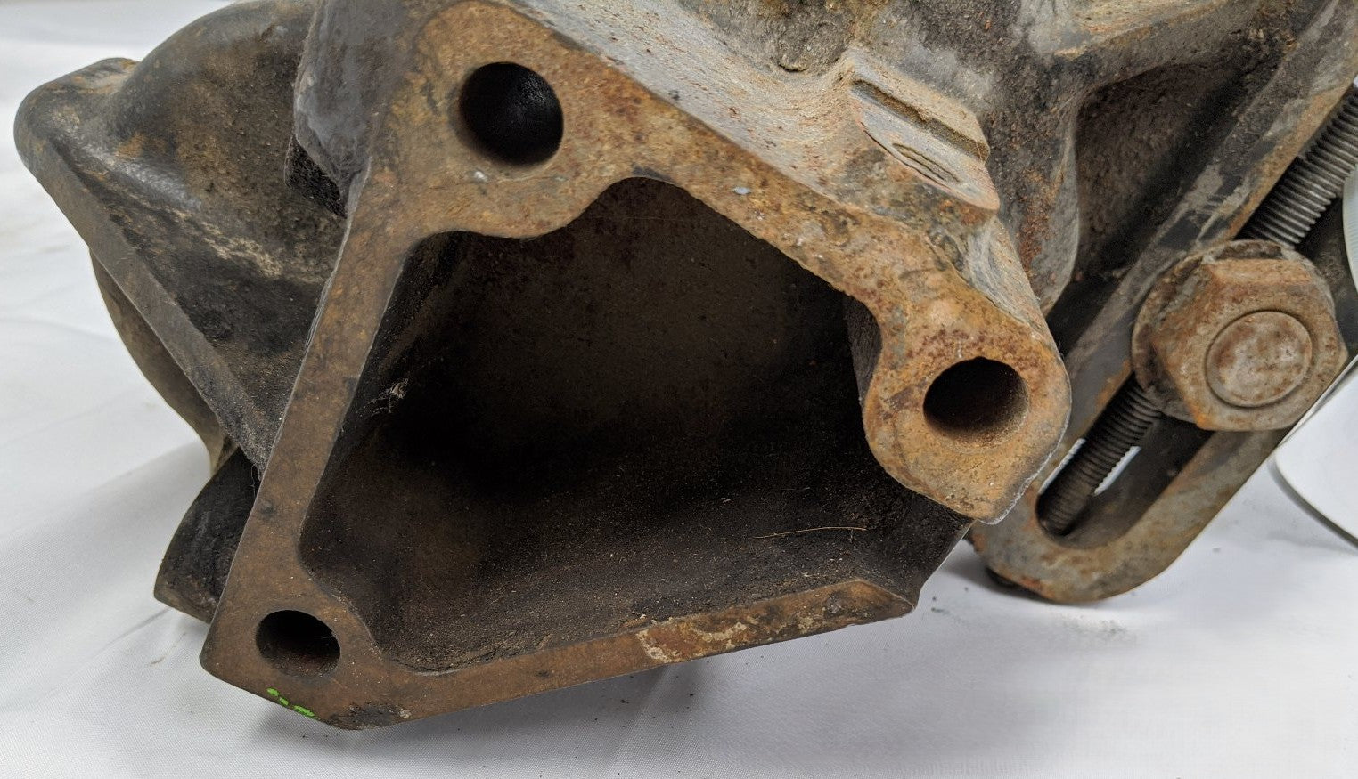 Cummins Engine Fan Support Bracket & Pulley - P/N 3819986