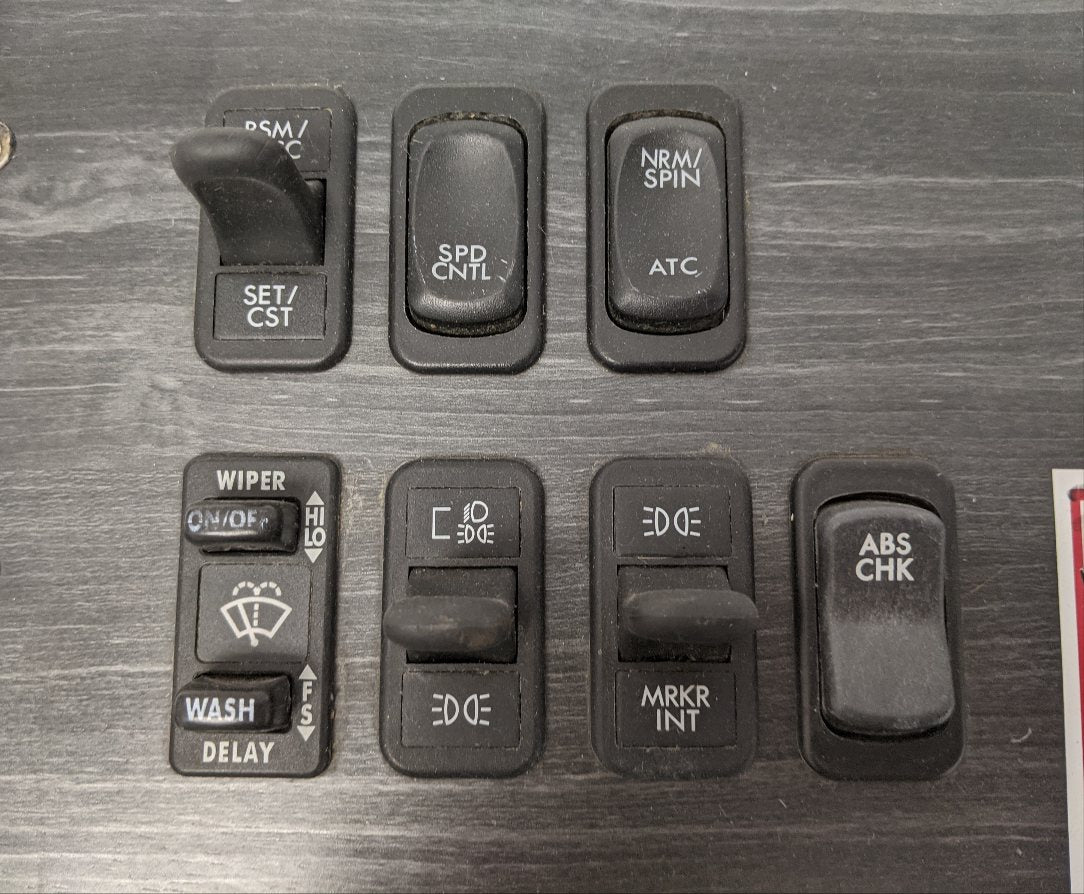 Freightliner Columbia Instrument Dash Panel 22‑45867‑010 – Used