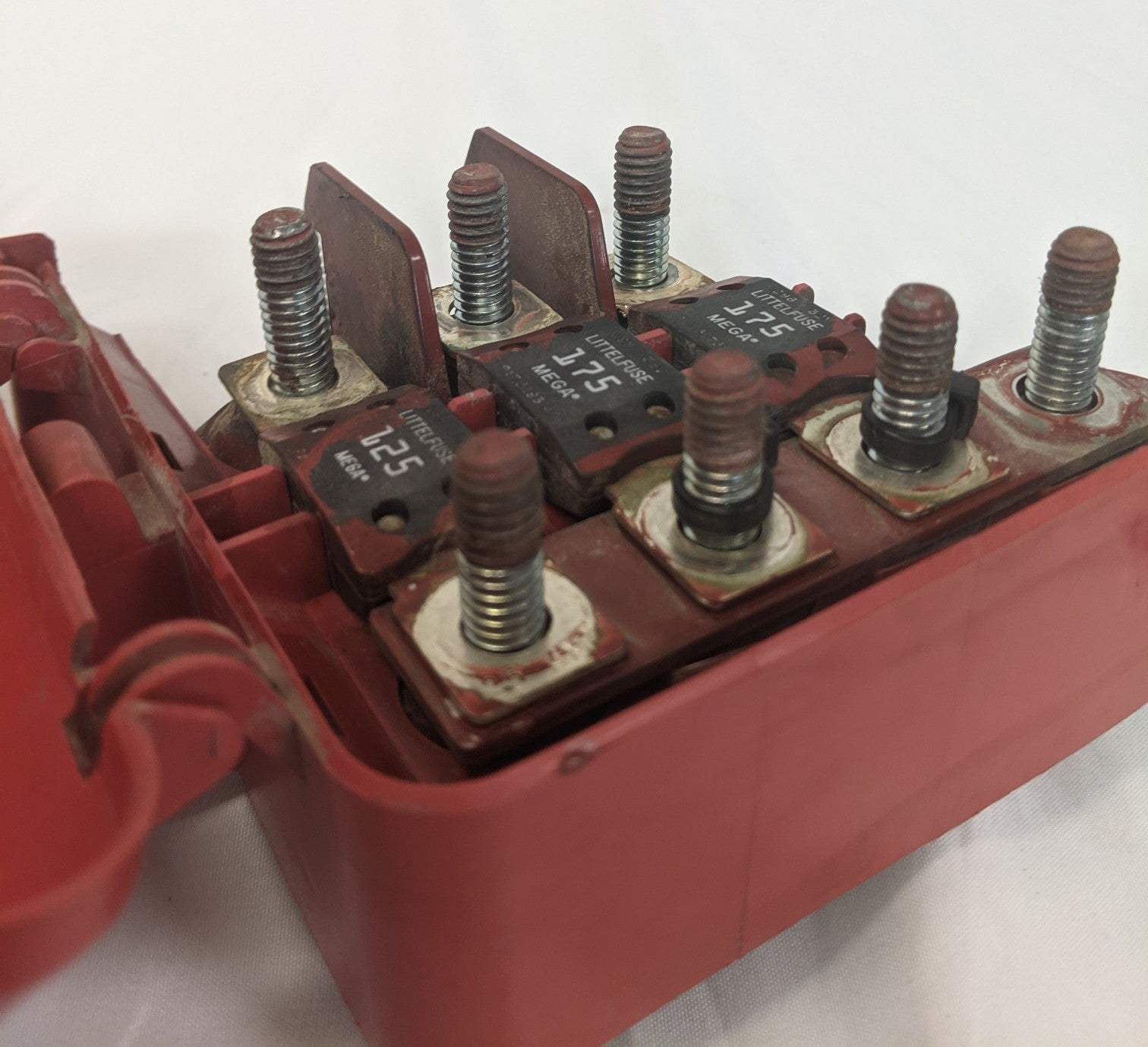 Damaged Clip Freightliner Fuse Junction Box Assembly Block - P/N A06-68746-000