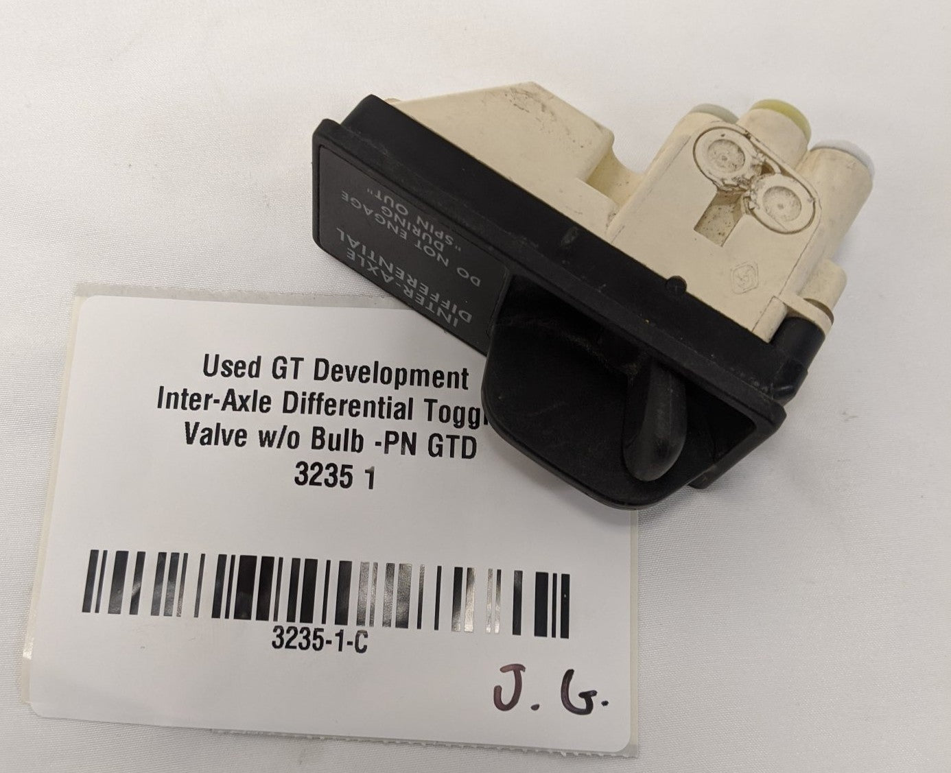 Used GT Development Inter-Axle Differential Toggle Valve w/o Bulb -PN GTD 3235 1