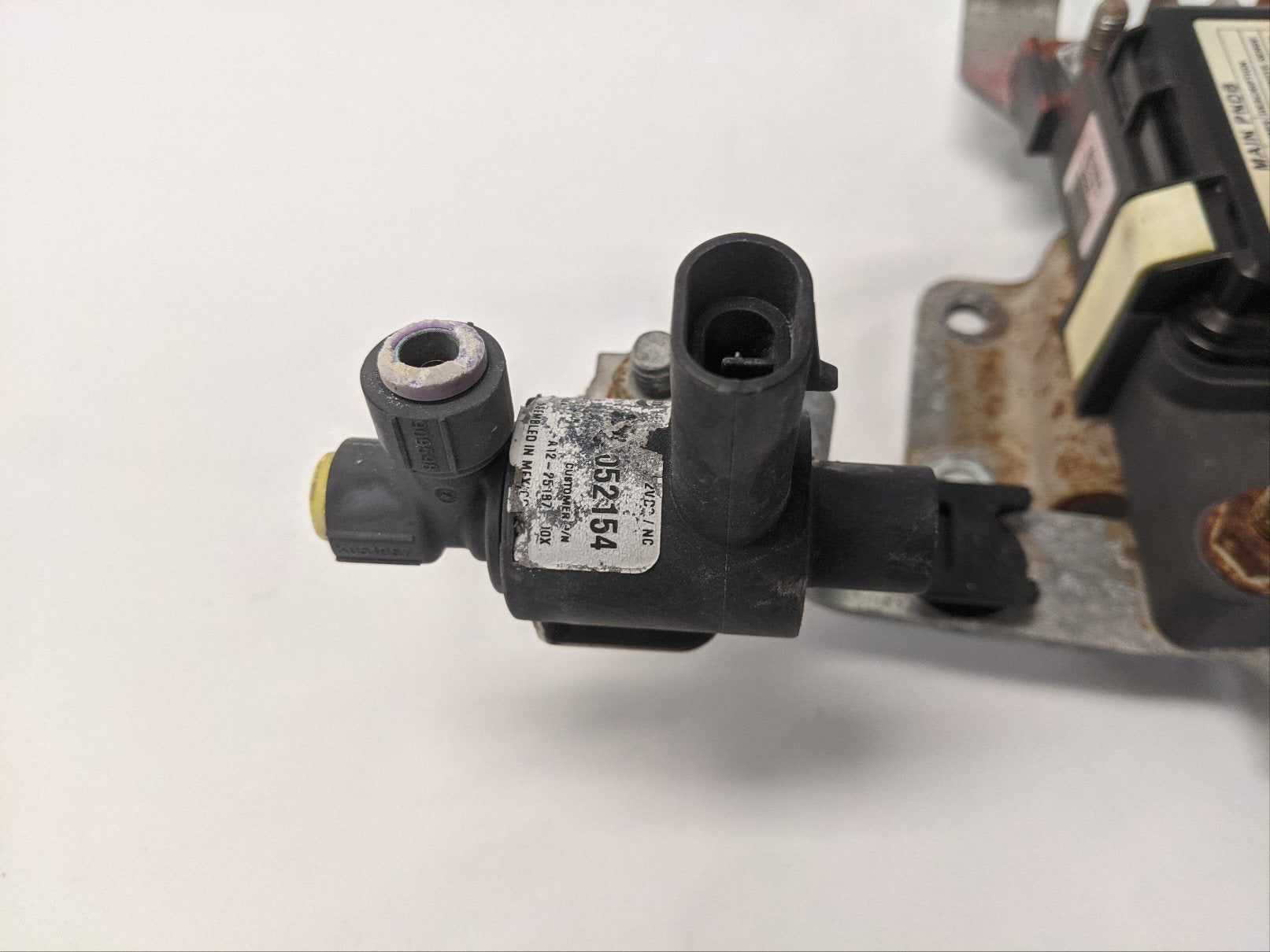 Damaged Freightliner Littelfuse Power Harness Junction Box PNDB - P/N  A06-75148-012