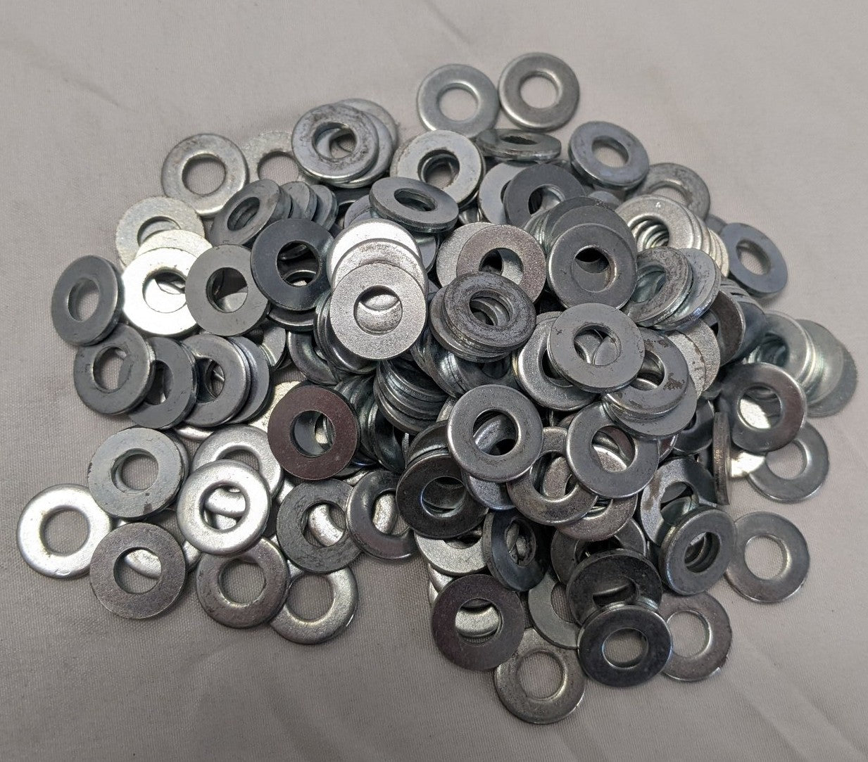 *Lot of 200* New 1/4" x 5/8" x 1/16" Zinc Coated Steel Washers
