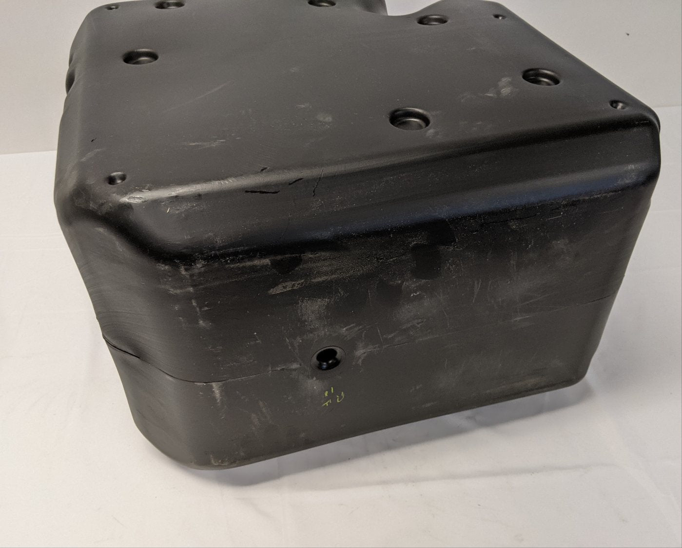 Freightliner RH 23 Gallon Standard Fill DEF Tank - P/N A04-34274-007