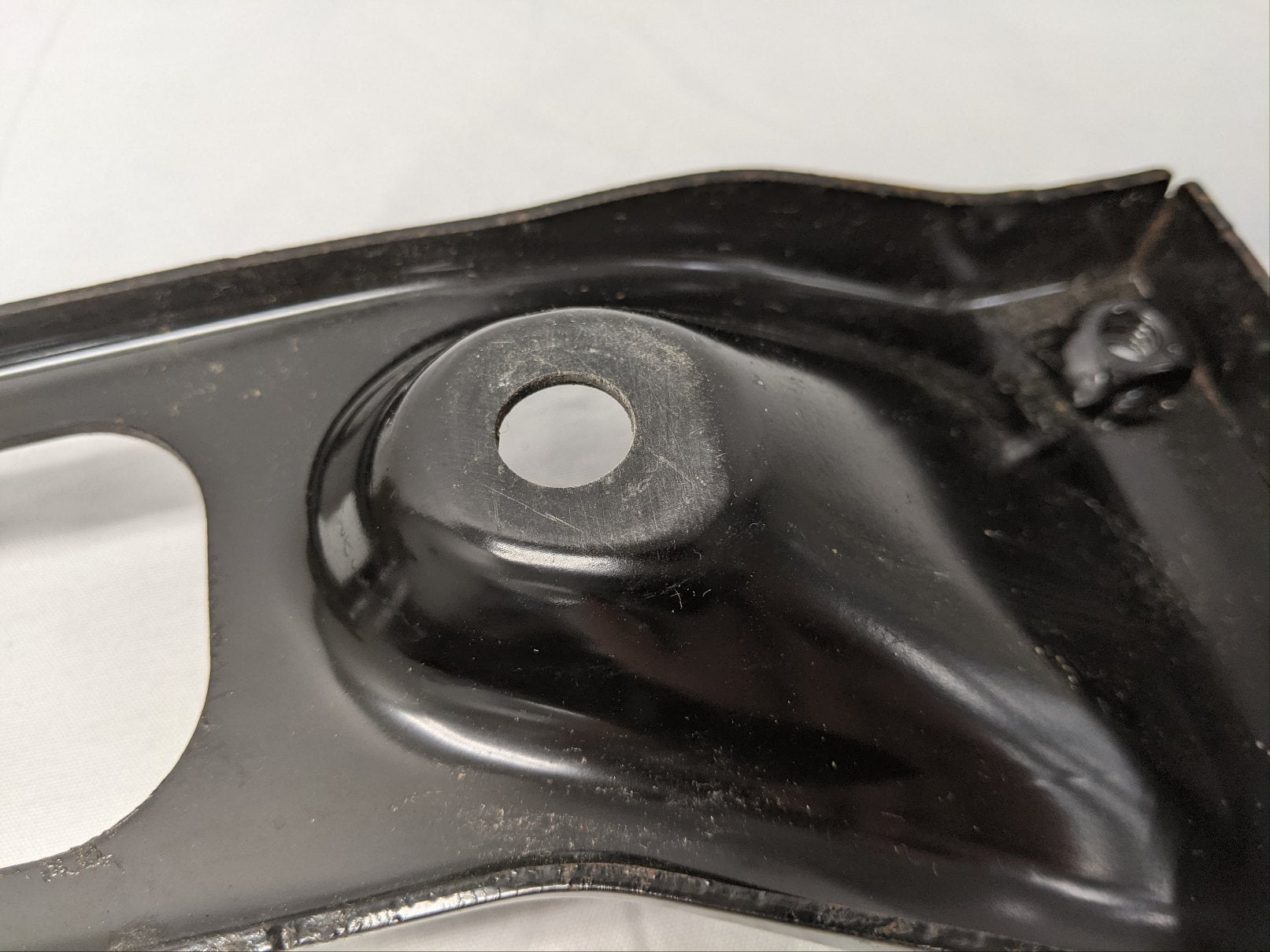 Freightliner Cascadia P3, P4 Lower ISRI Seat Riser - A18-67987-000