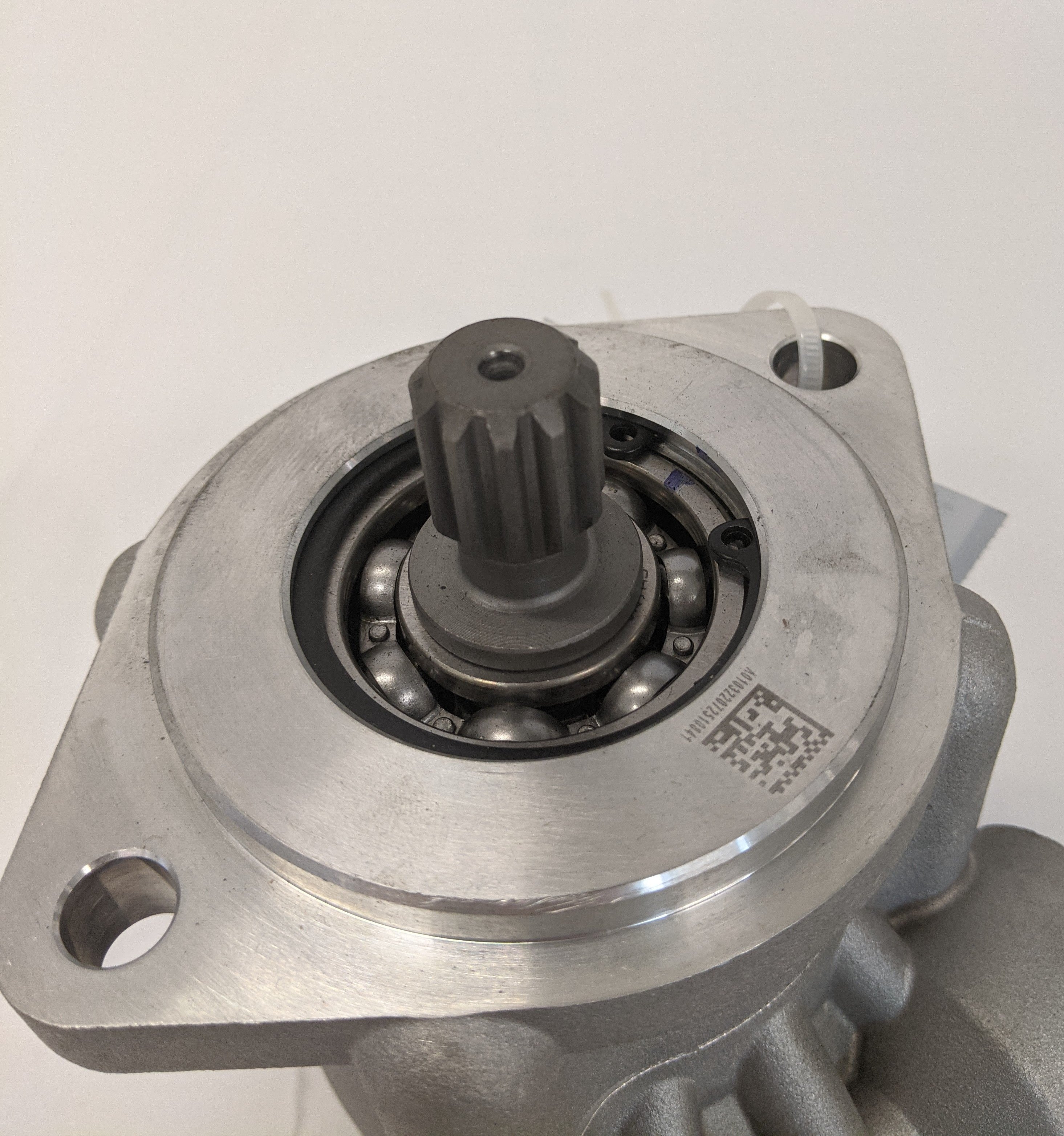 New Freightliner TRW Power Steering Pump - P/N  14-20352-005 (10127579054396)