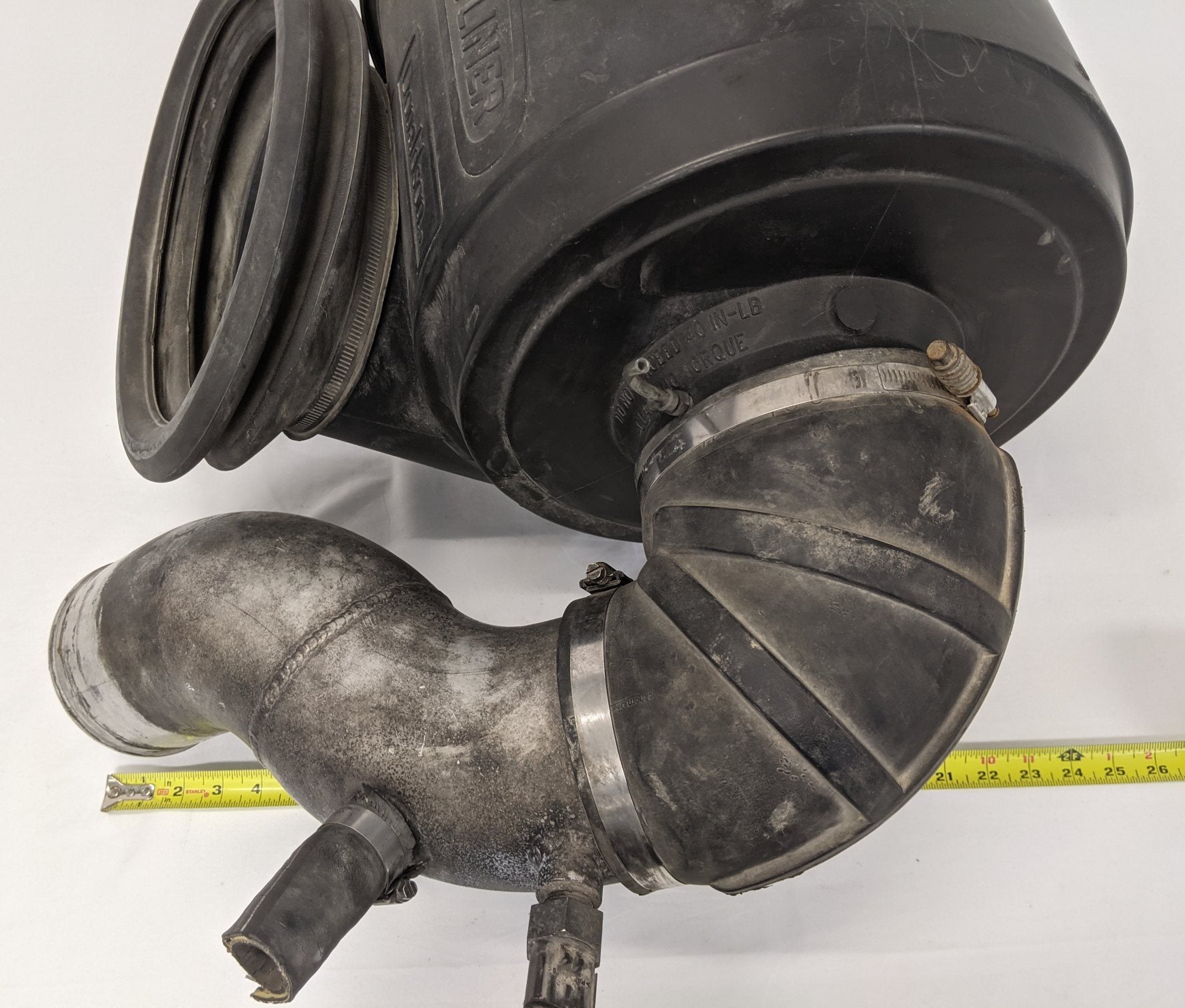 *Damaged Lid* Freightliner Columbia 120 Engine Air Cleaner Breather - P/N 150230 (10019444490556)