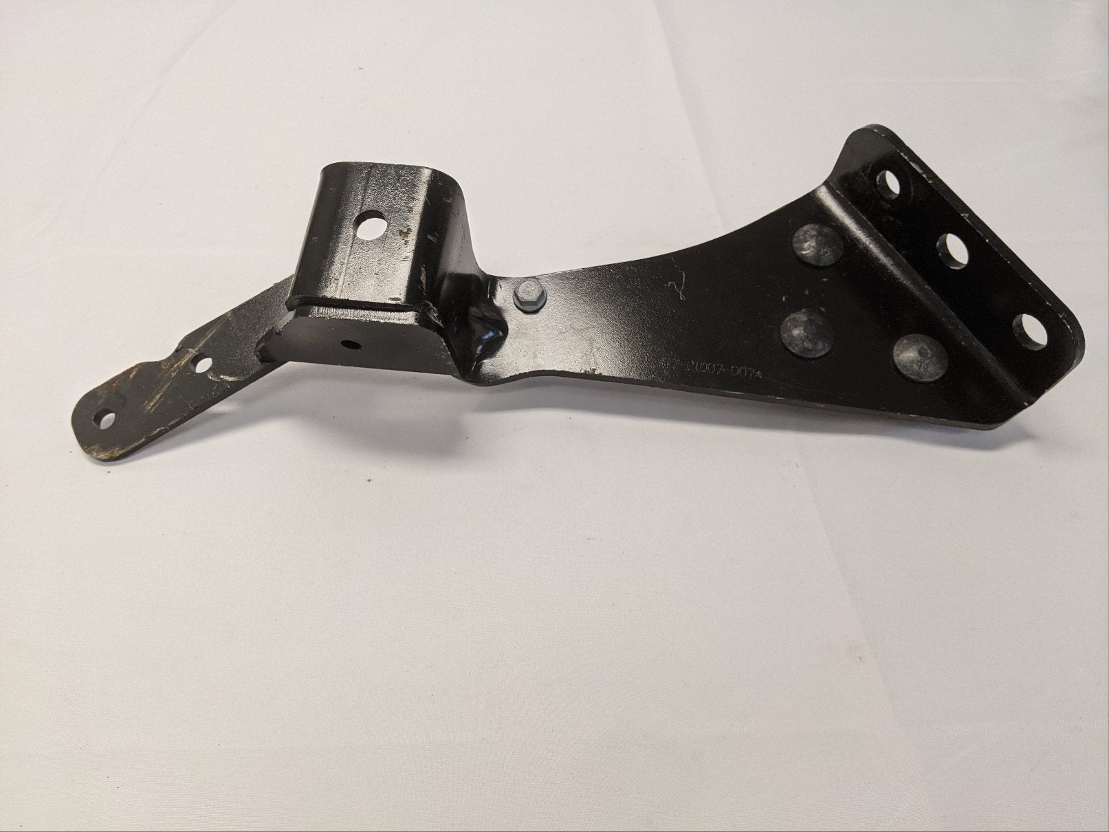 Freightliner RH 11" Hood Hinge Support Bracket - P/N A17-21007-007