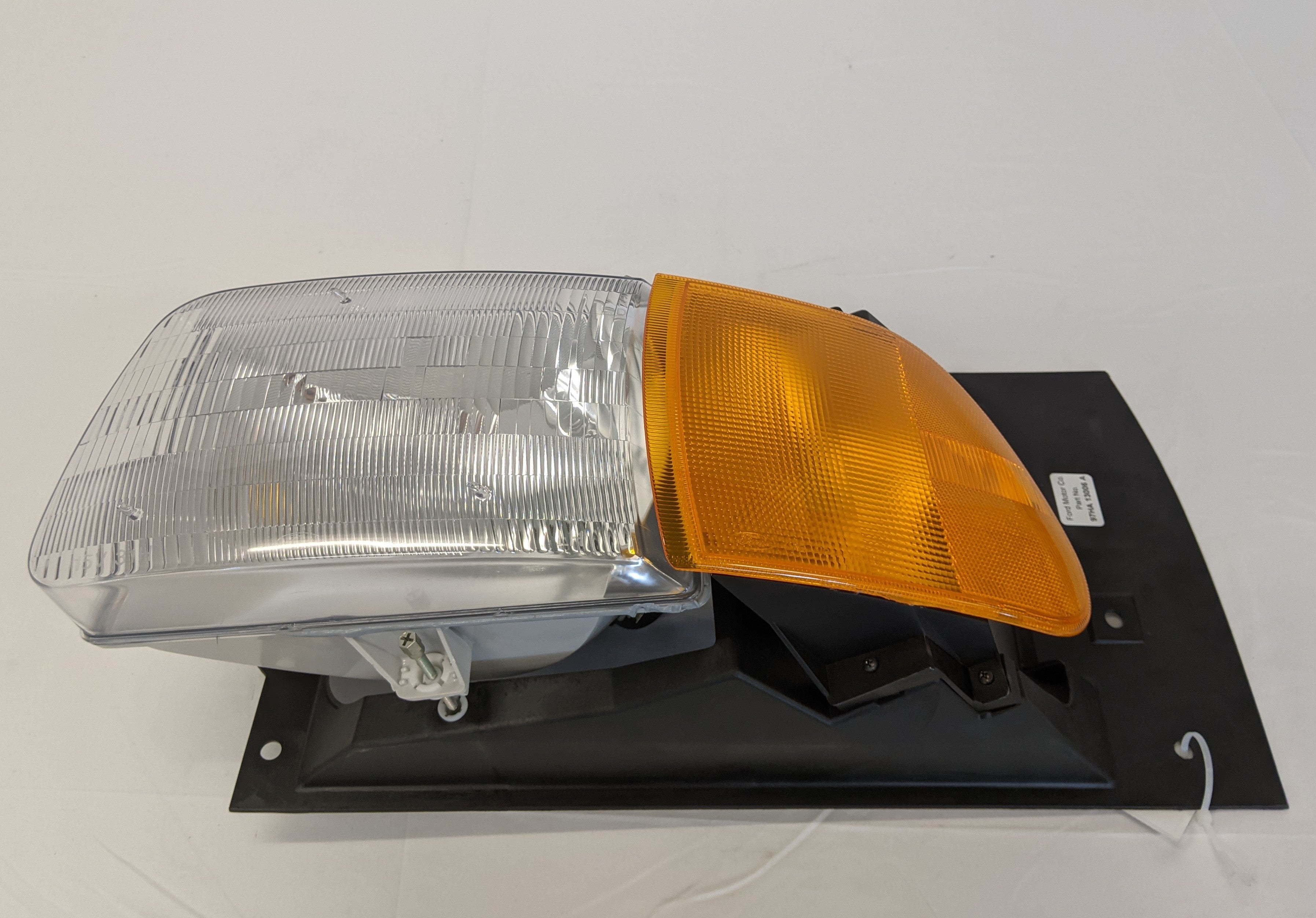 Ford Sterling A9522 LH Headlight Assembly - P/N 97HA 13006 AB (10144372293948)