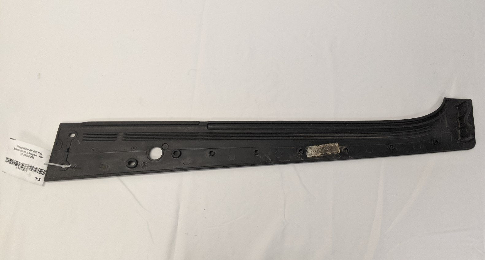 Freightliner RH Belt Rail Reinforcement Support - P/N 18-35610-005