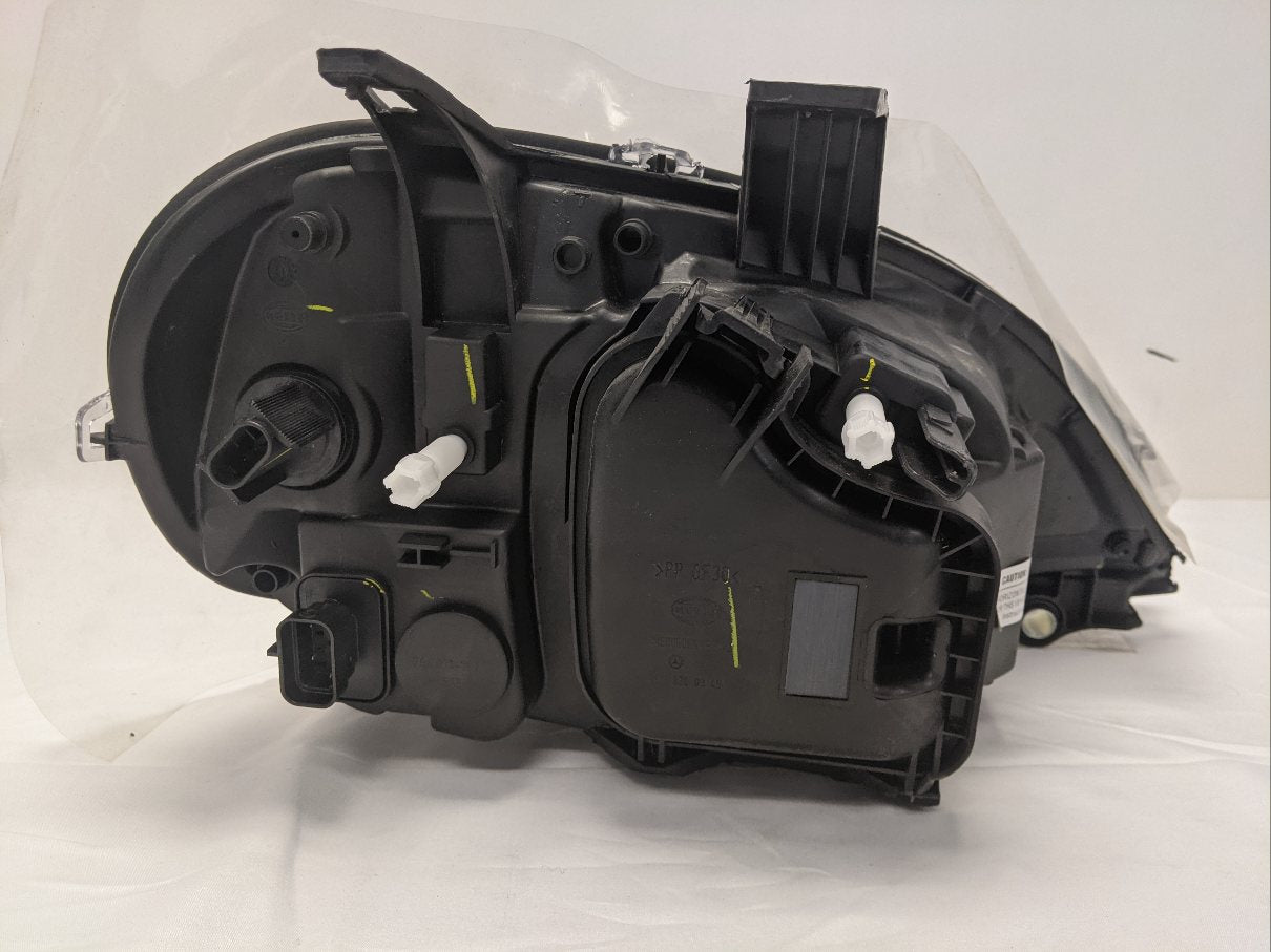 Freightliner Columbia LH Headlight Assembly | A06-75737-004