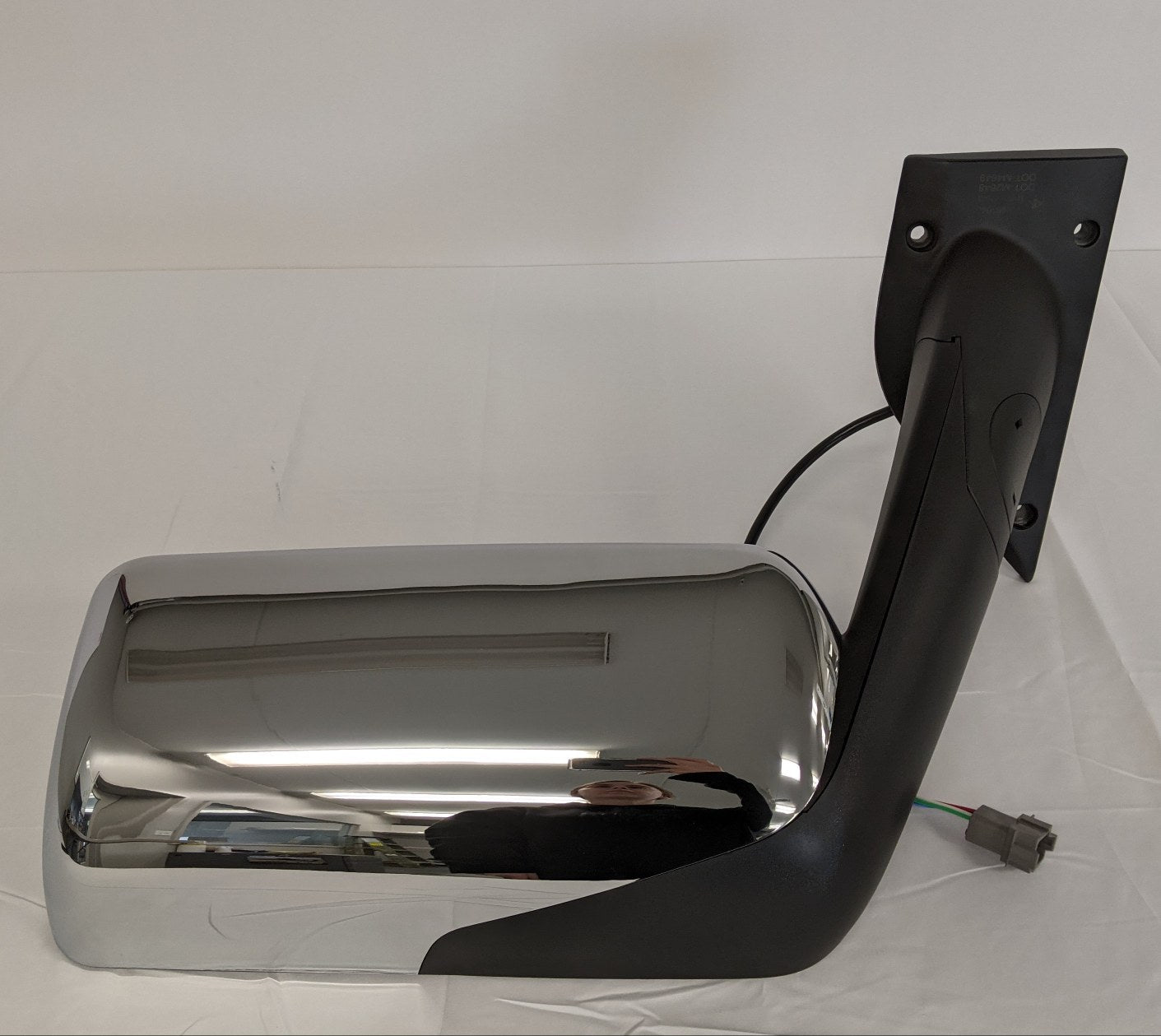New Automann Freightliner Cascadia P4 RH Heated Chrome Mirror - P/N 563.46104C (9975134257468)