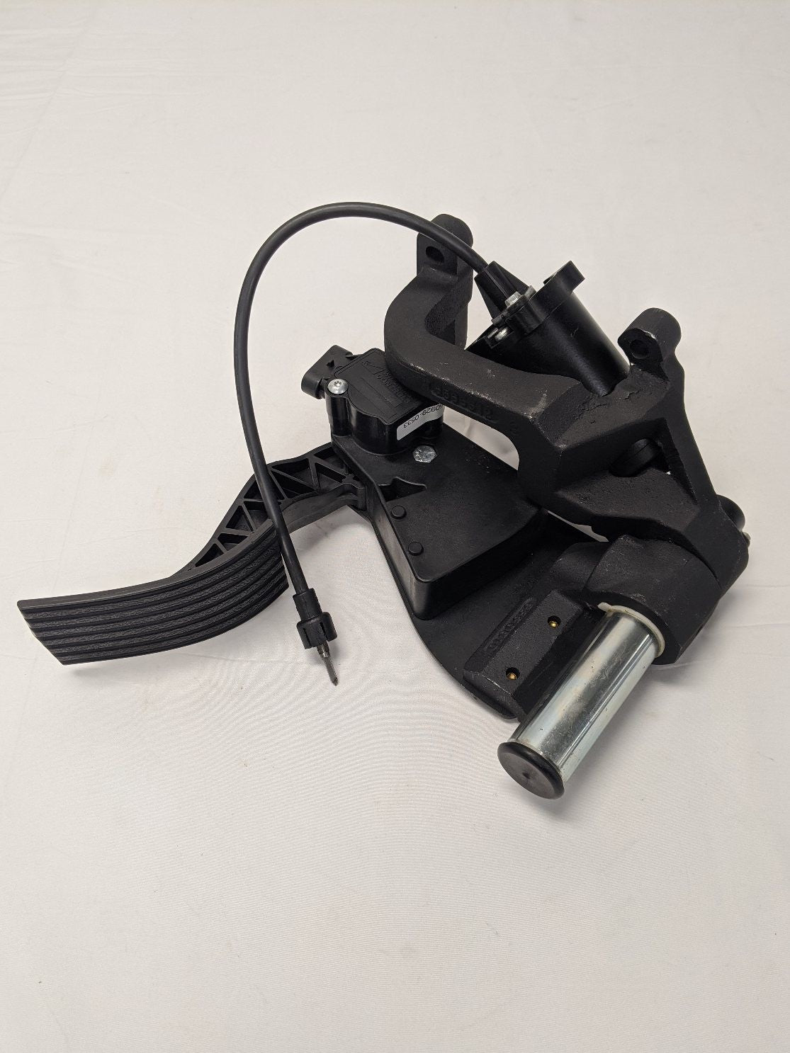 Freightliner Adjustable Accelerator Pedal Assembly - P/N  A01-34001-000