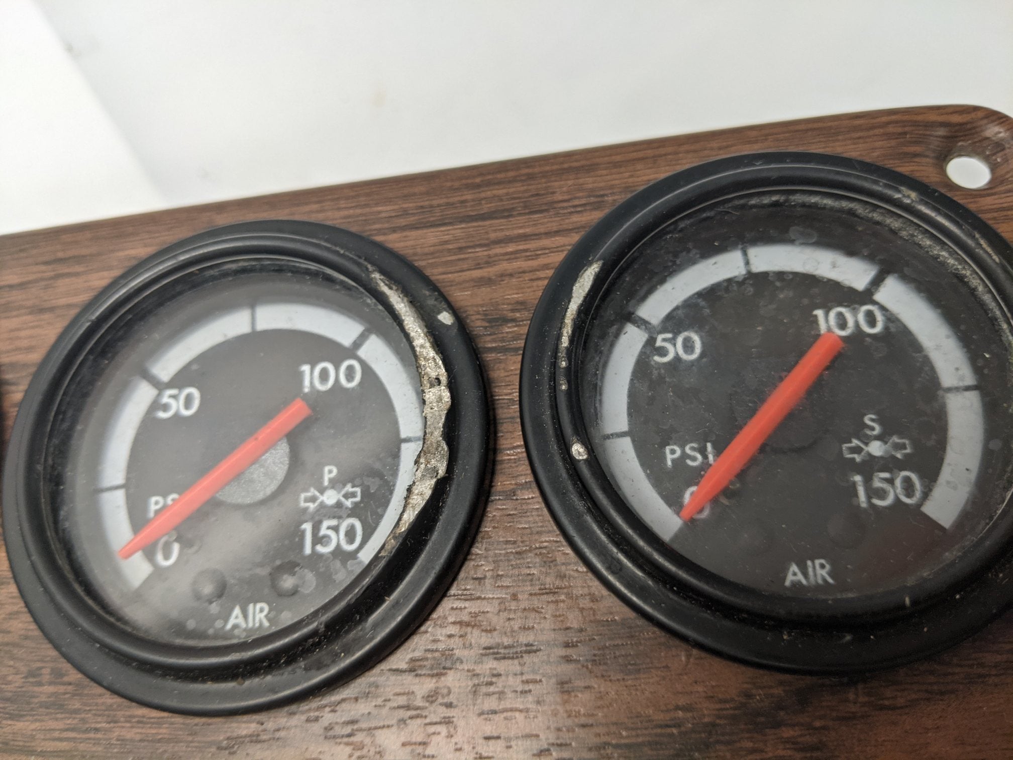 Damaged FTL FLD Classic Woodgrain Dash Panel w/ 4 Black Gauges -P/N 22-20982-002