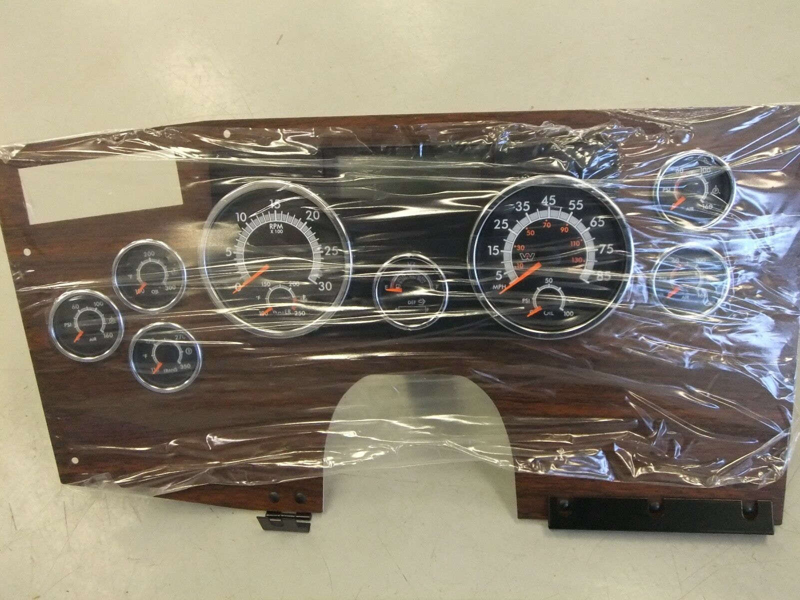 Western Star 8-Gauge Dash Instrument Cluster--P/N  A06-93159-100, A22-72507-102 (4023616864342)