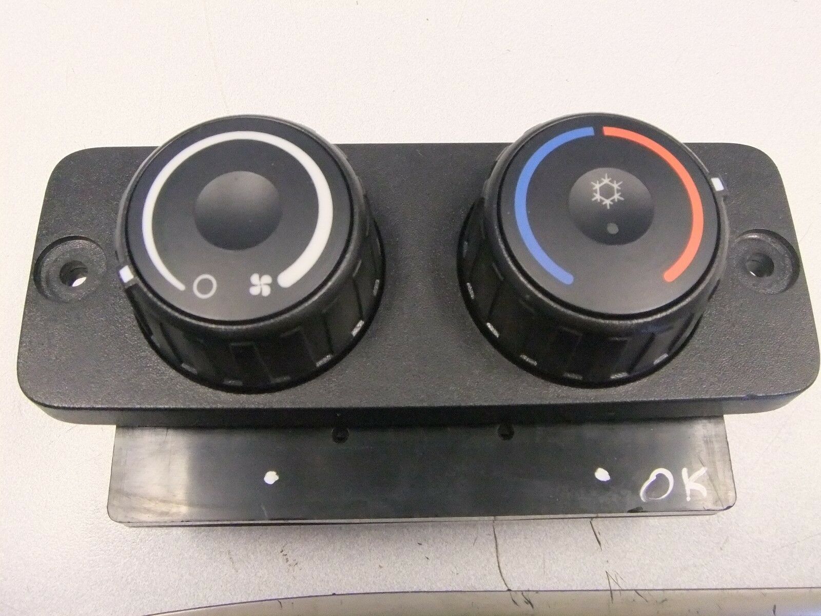 Freightliner Standard Auxiliary Temperature Control - P/N  A22-73672-000 (4017862082646)