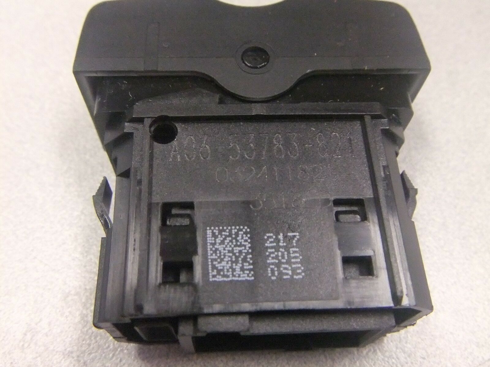 Freightliner HWD Engine Start MSF Rocker Switch - P/N  A06-53783-821 (3939707519062)