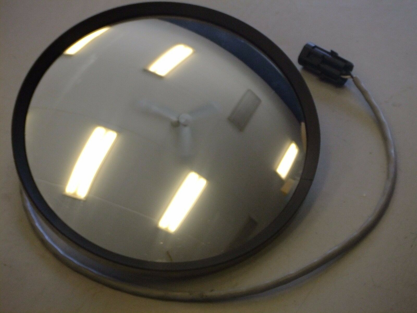 Freightliner 8 Inch Round, Stainless Steel, Heated Mirror - P/N A22-72071-001 (3939588833366)