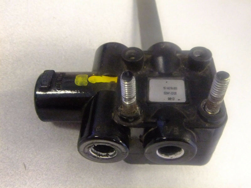 Used Hendricks Rear Suspension Height Control Leveling Valve - P/N  16-14318-000 (3939497836630)