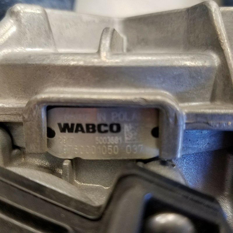 Wabco 5.5 psi ATC 6 Port Antilock Brake Modulator Valve  - P/N  9760001050 (3939682222166)
