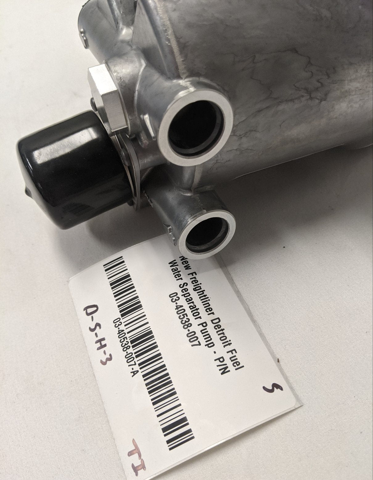 New Freightliner Detroit Fuel Water Separator Pump - P/N  03-40538-007