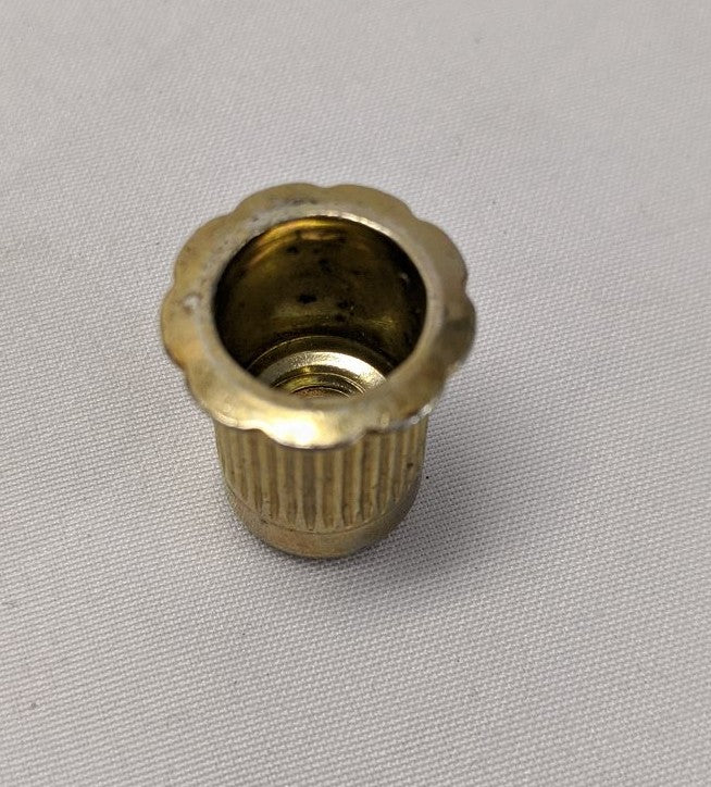 *Lot of 100* 5/16-18 Wedge End Head Steel Yellow Zinc Ribbed Rivet Nuts