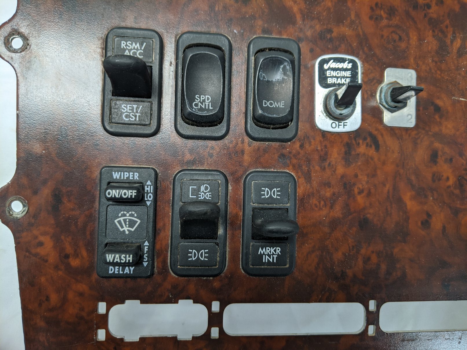 Freightliner Columbia Center Instrument Dash Panel (22-45867-000)