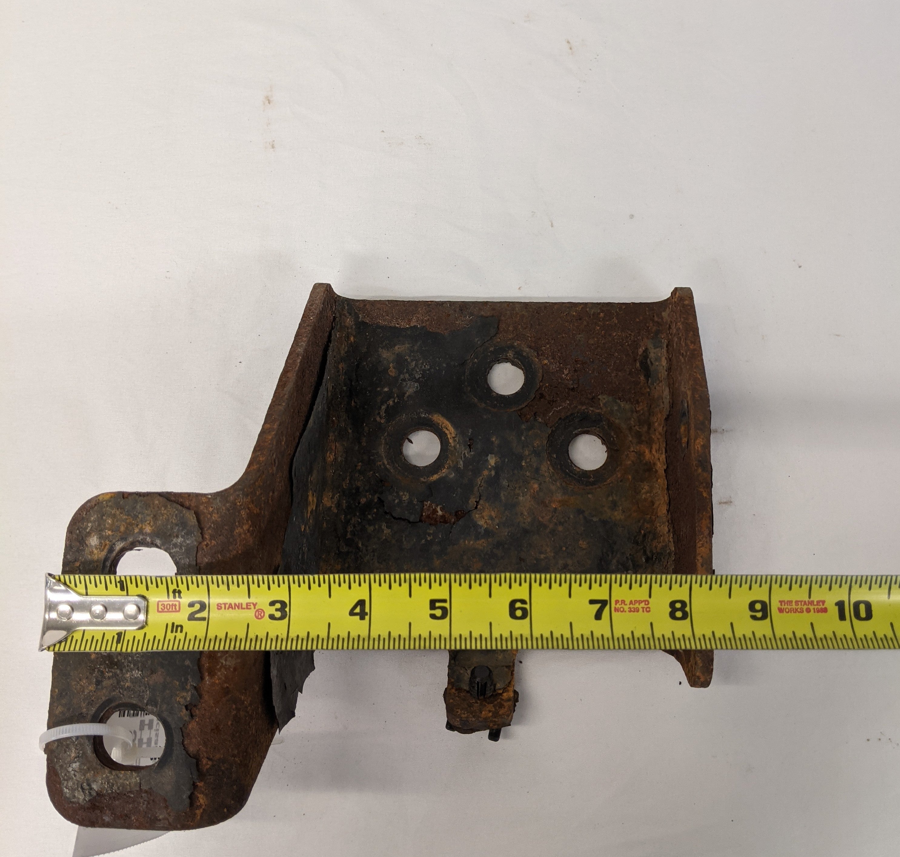 *Rusty* Freightliner Cascadia P3 LH Frame Air Dryer Bracket - P/N 12-22404-000 (10094979809596)