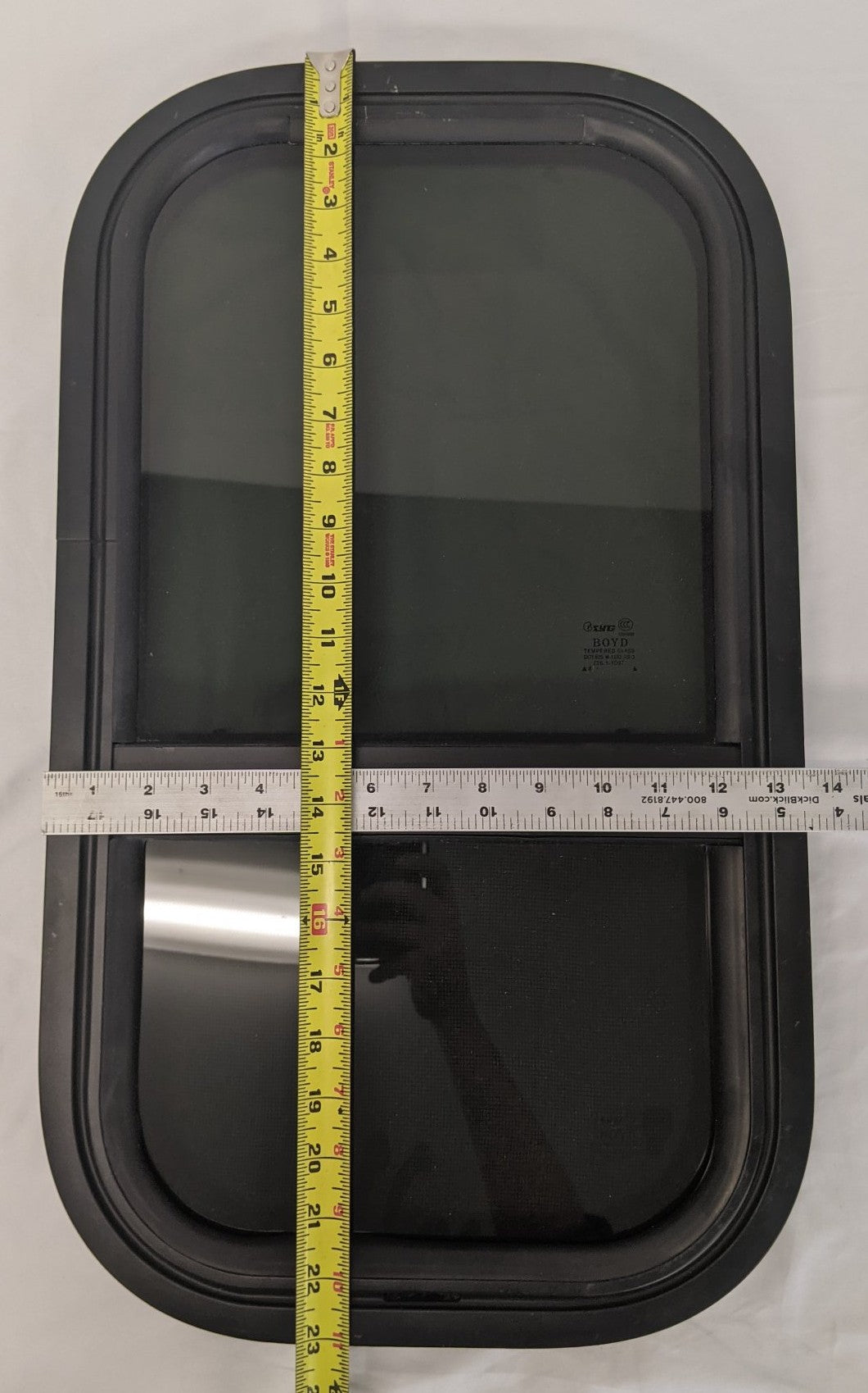 Damaged Freightliner Side SLPR Window Assy w/ Retainer- P/N  A18-63653-000