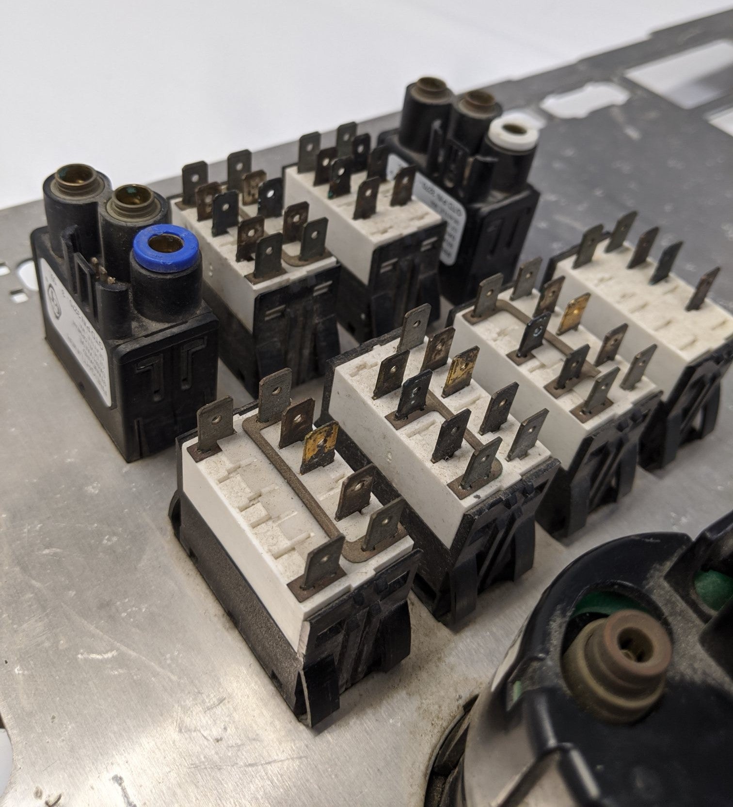 Used Freightliner Columbia Center Instrument Dash Panel - P/N 22-45867-000