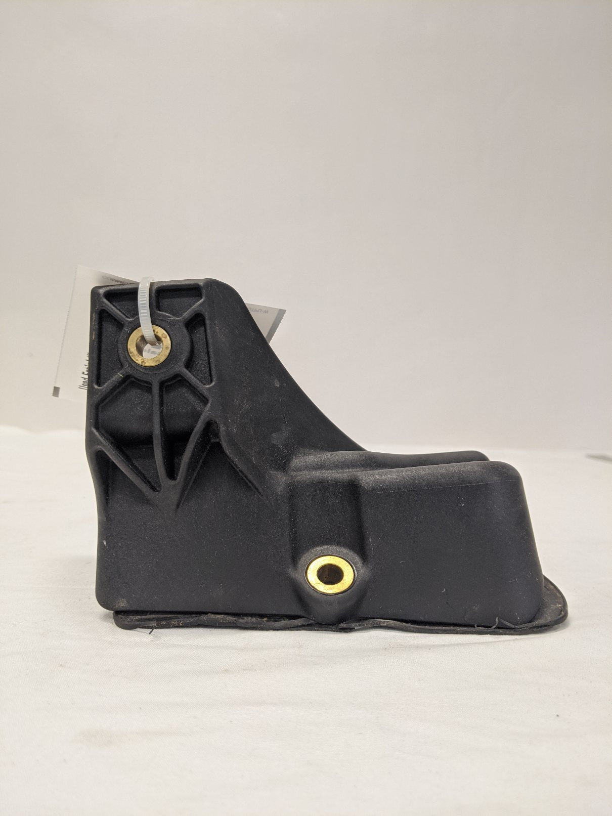 Used Freightliner Sleeper LH Lower Side Extender Brace w/ Seal -P/N 22-60787-010