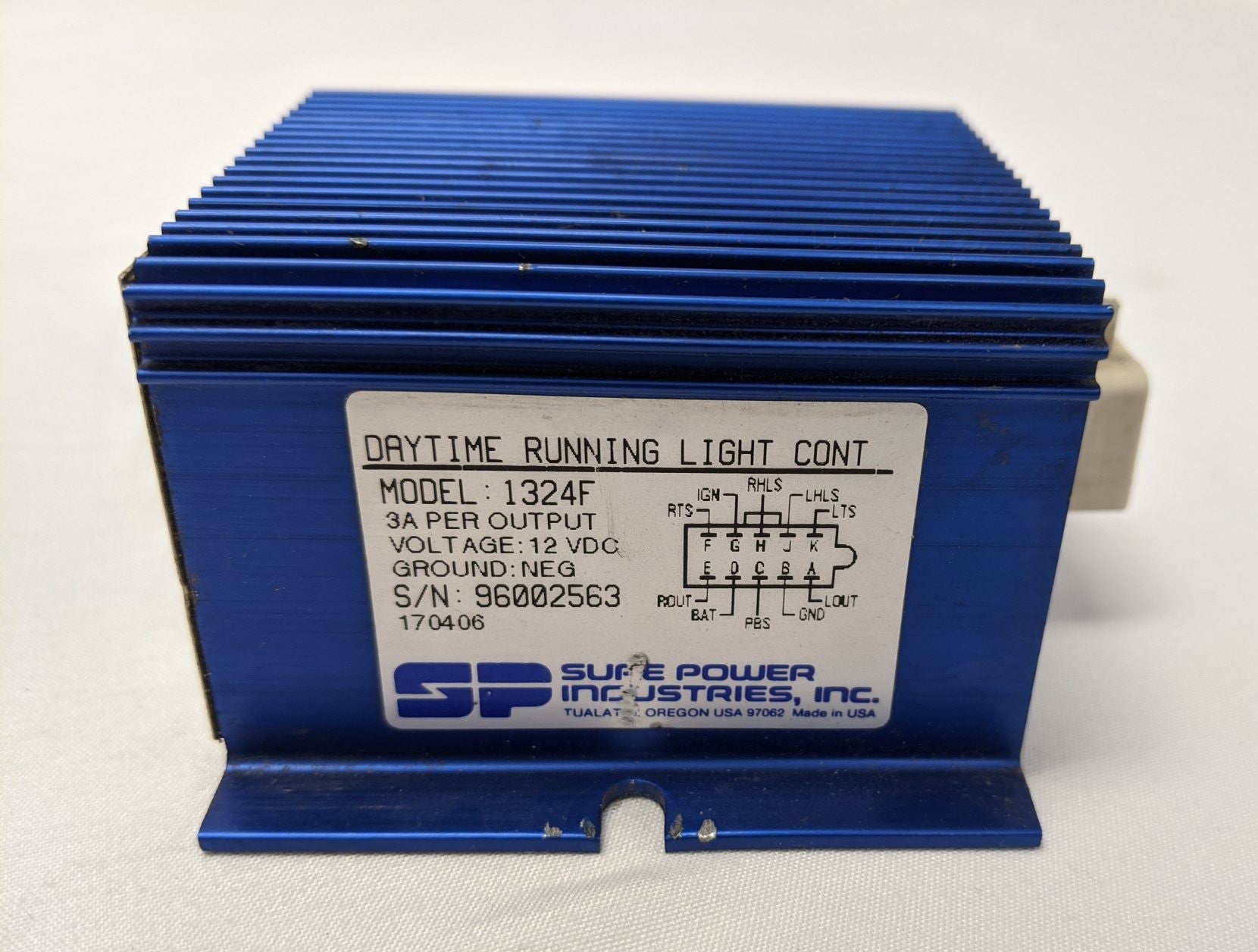 Damaged Freightliner Daytime Running Lamps Control Module - P/N SPD1324F