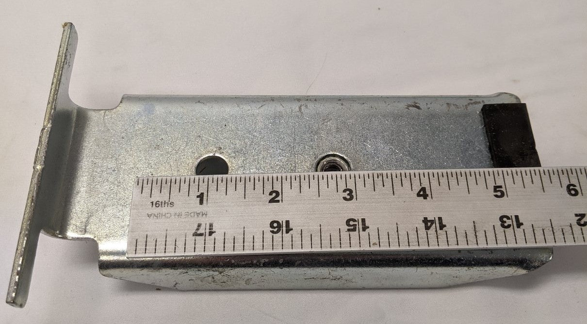 Freightliner Recessed Tread Deck Plate Bracket - A22-57932-002