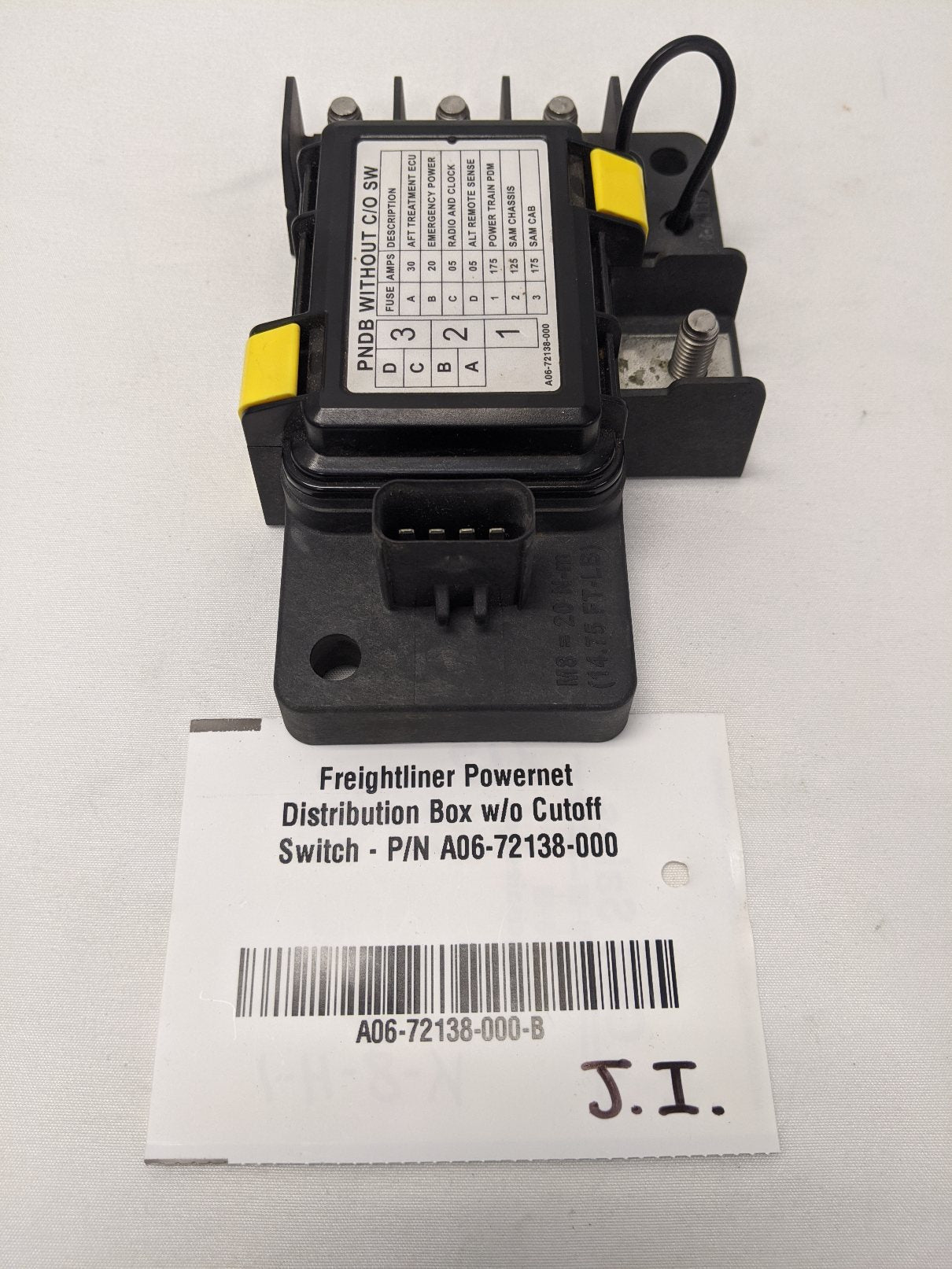Freightliner Powernet Distribution Box w/o Cutoff Switch - P/N A06-72138-000