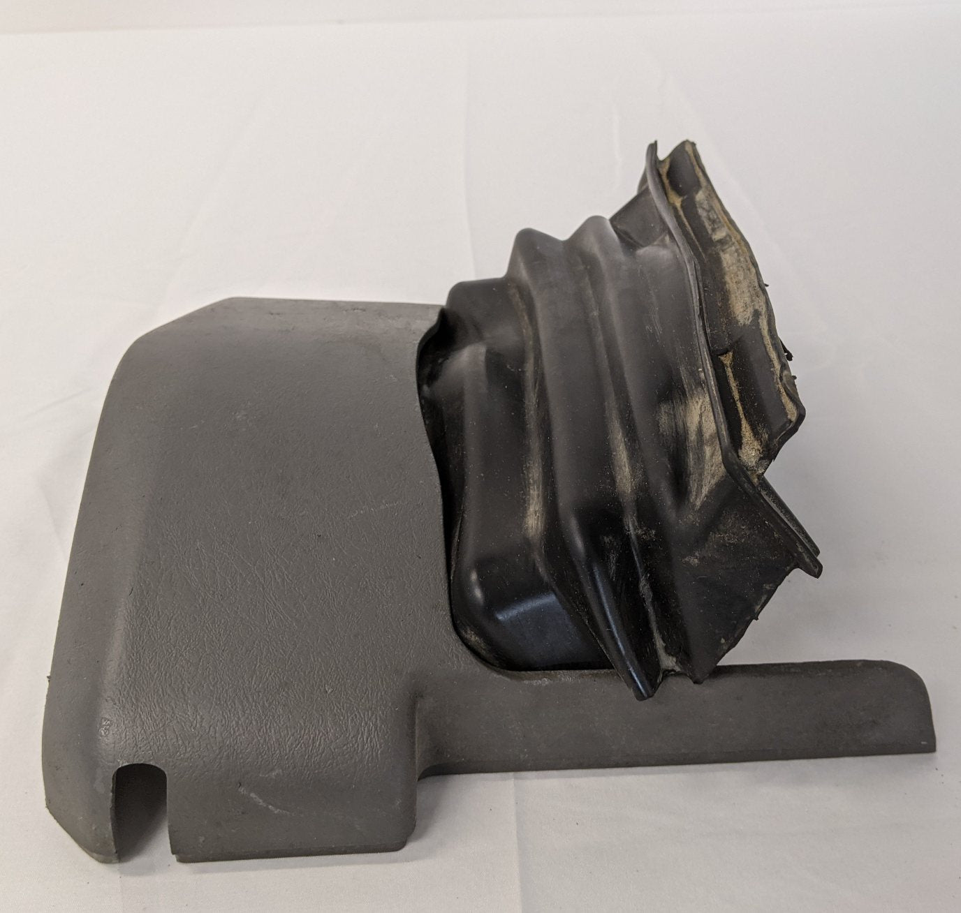 Used Freightliner Century Columbia FLX Steering Column Cover - P/N A18-33250-000 (10042807910716)