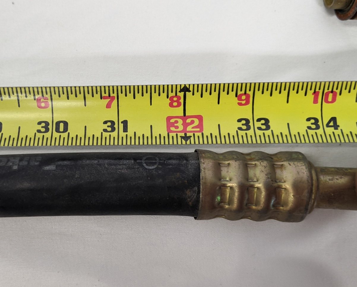 Used Freightliner 33 1/2" A/C Hose Assembly - P/N  A22-52177 (10106674905404)
