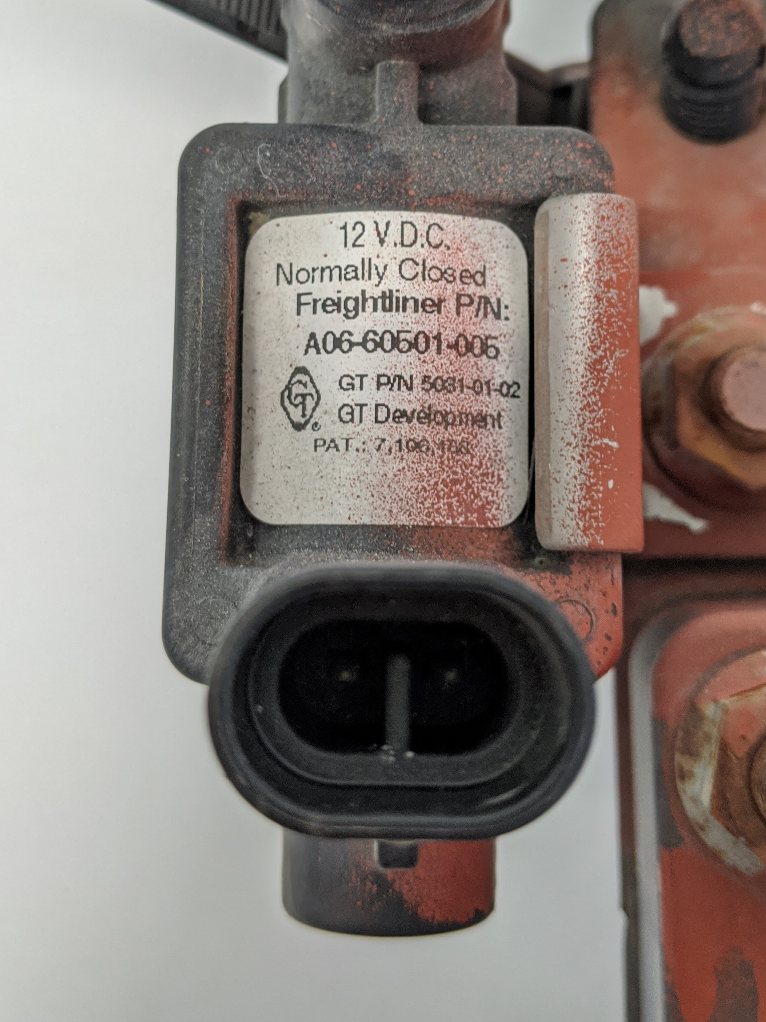 Used Freightliner PNDB Junction Box Module w/ Bracket - P/N A06-72138-010