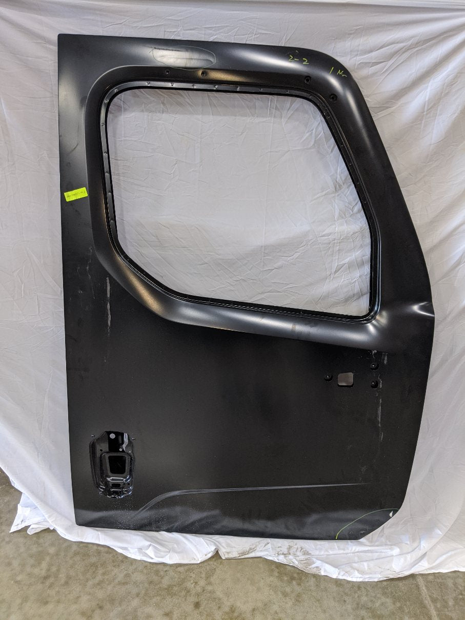 Damaged (1 Hr) Western Star 49x, 47X, 57X RH Cab Door Shell -P/N A18-74435-003 (10084791189820)