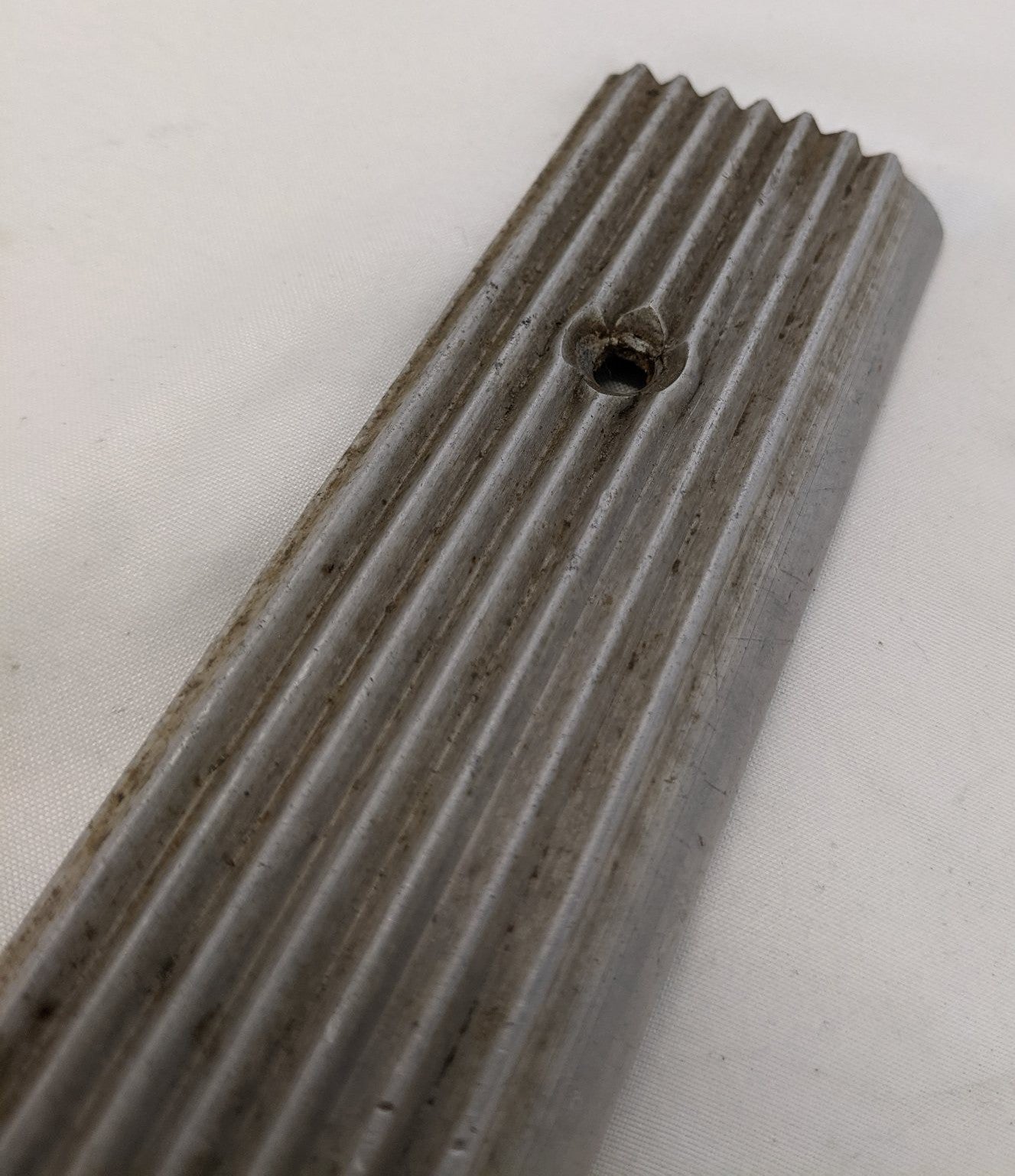 Used Freightliner Columbia Inner Door Sill Tread Plate - P/N 18-27055-000 (10175171658044)