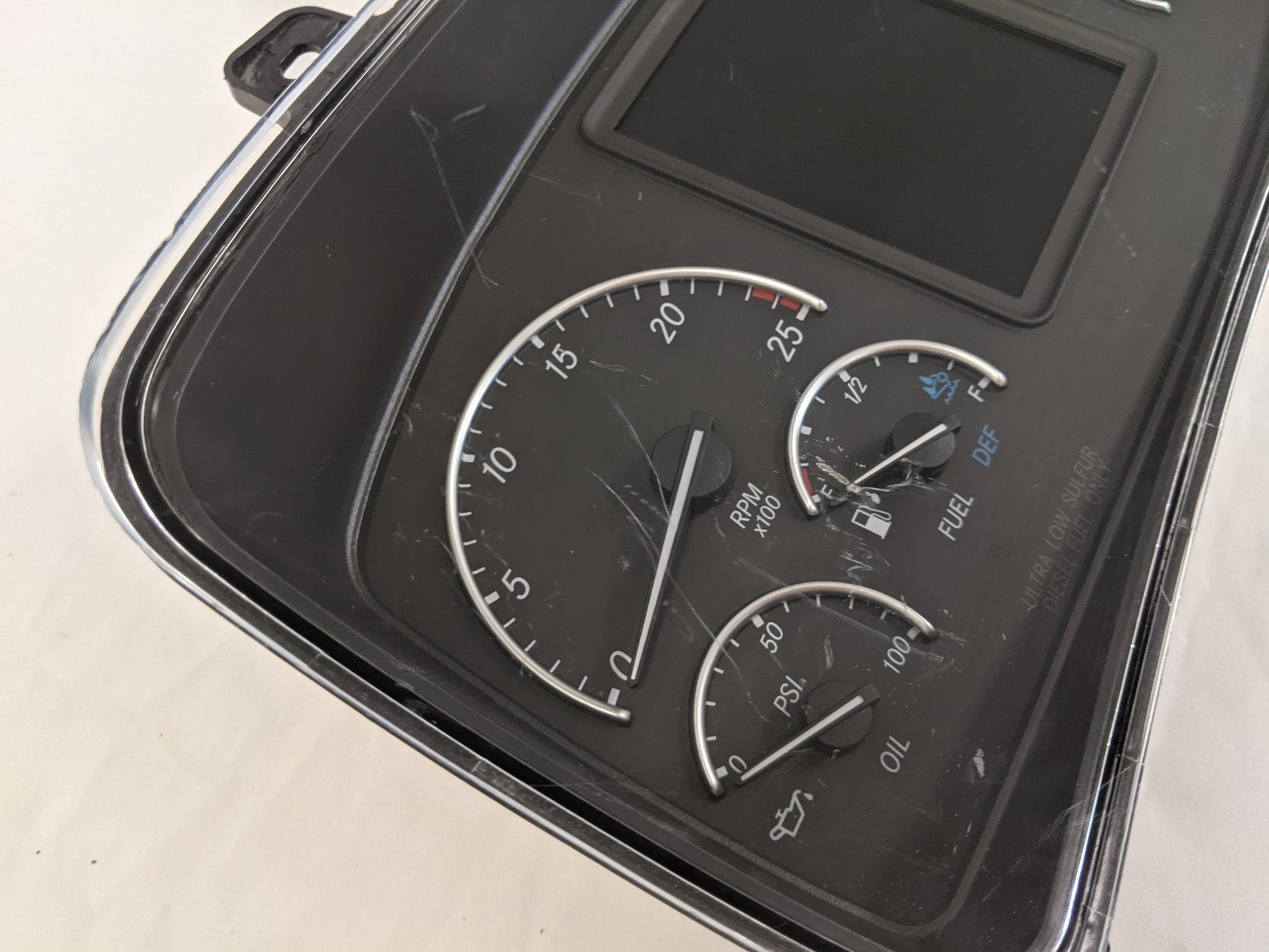 Freightliner Km/Hr. 6 Gauge Speedometer & Tach Cluster - P/N A22-74911-111 (10111997903164)