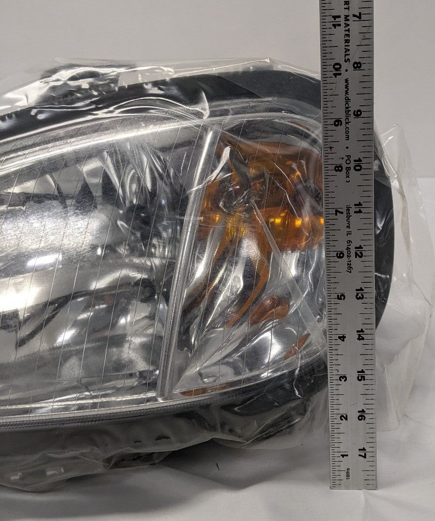 Freightliner Columbia LH Headlight Hella A06-75737-004