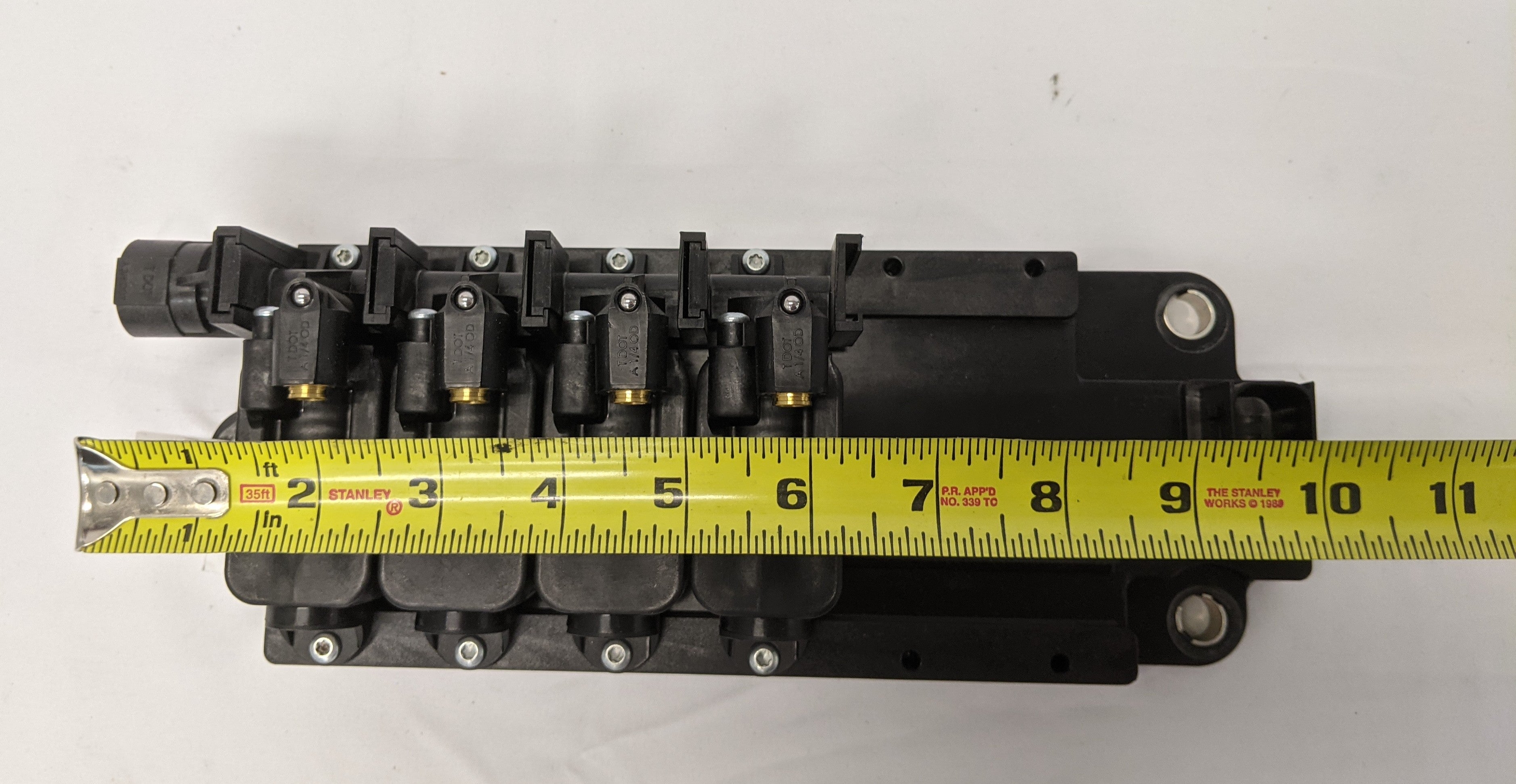 New Freightliner ECP 4 Solenoids Bank - P/N  A12-32241-004 (10121438363964)