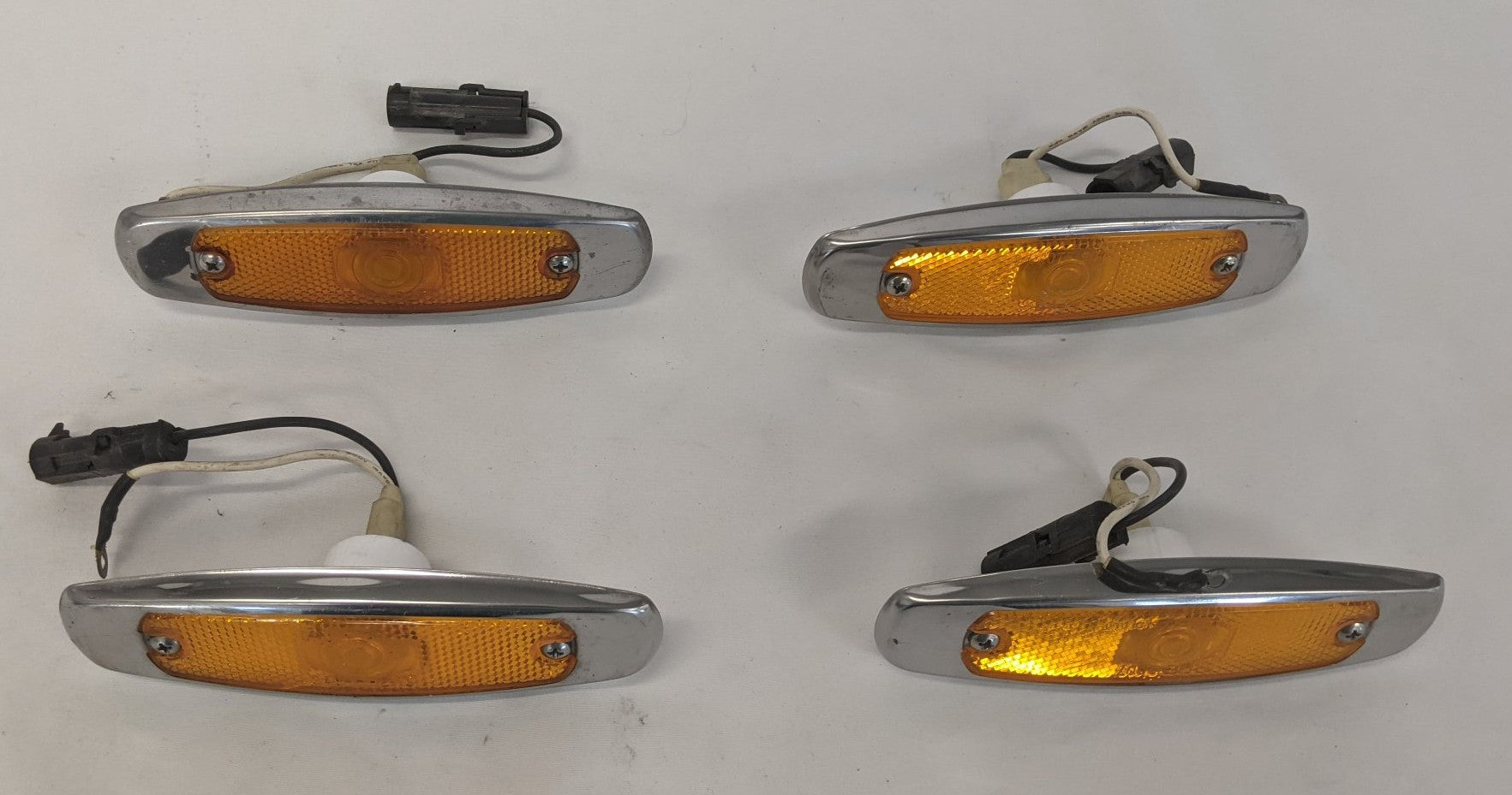 *Lot of 4* Used Freightliner Grote Marker Light - P/N GRO 45663