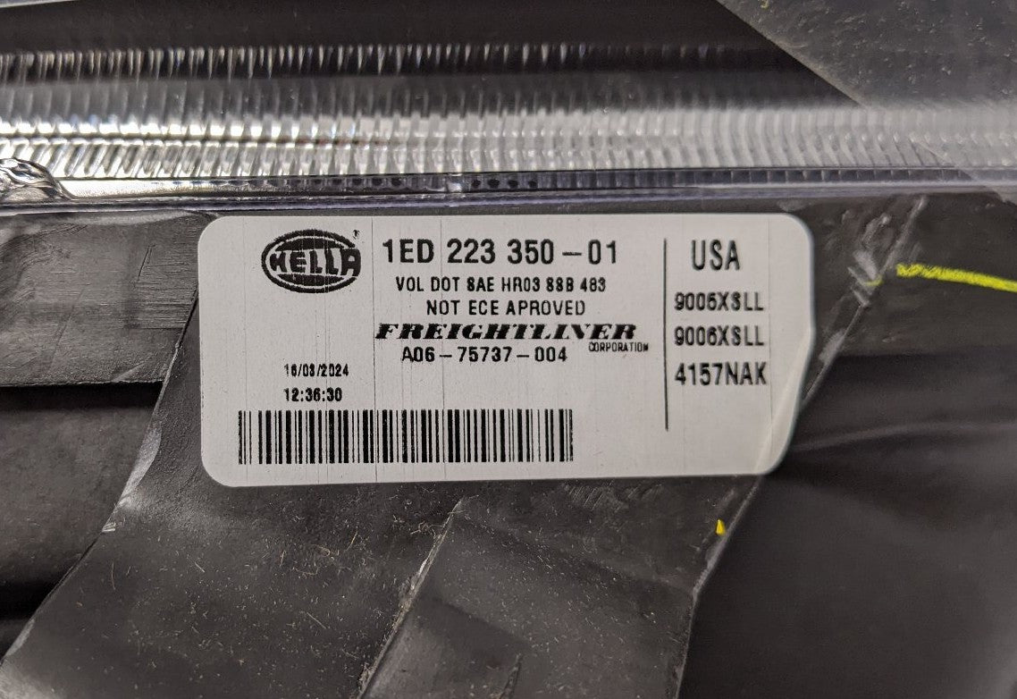 Freightliner Columbia LH Headlight Hella A06-75737-004