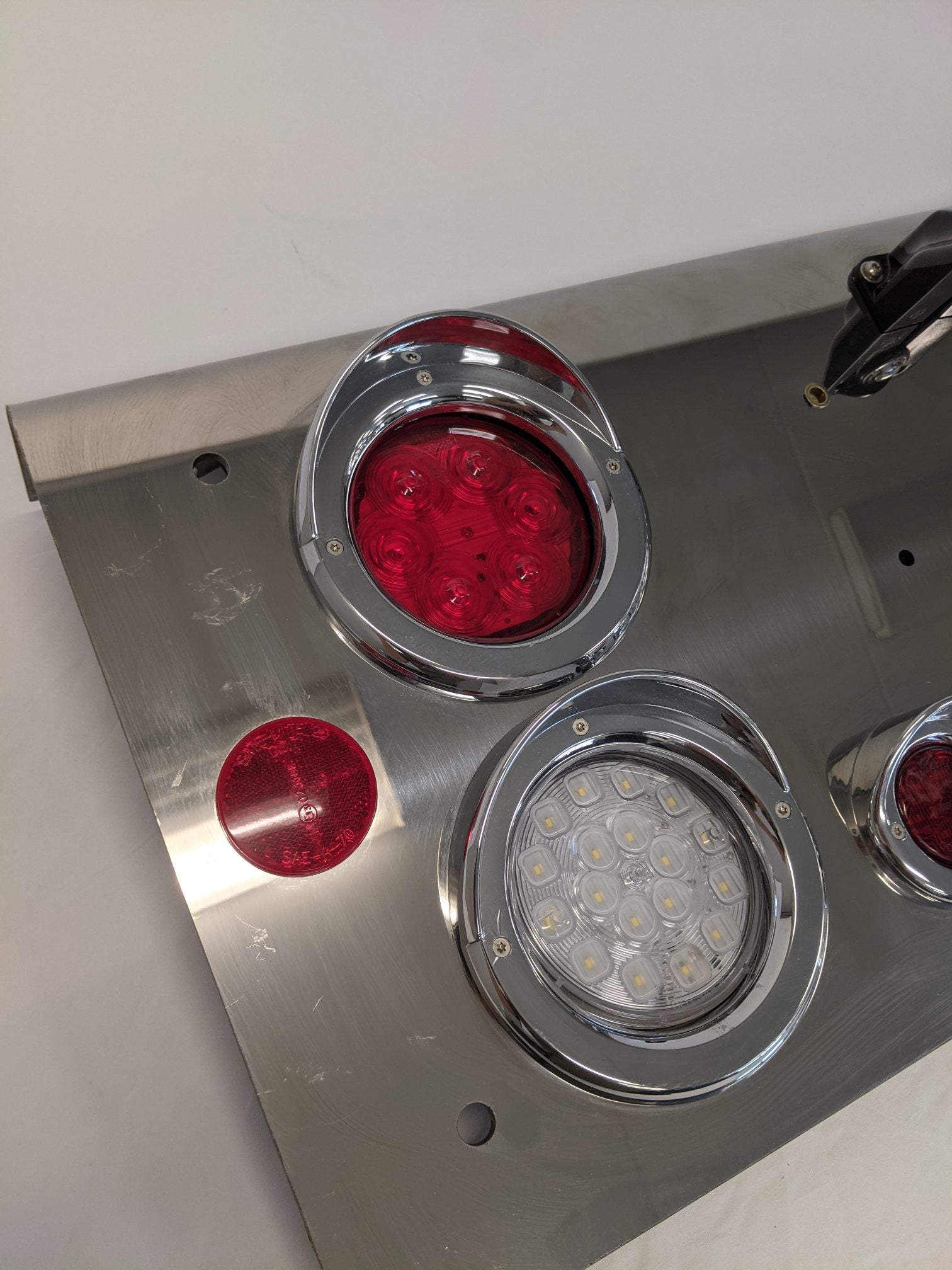 Freightliner Polished Tail Lamp Bracket W/Lights - P/N  A66-15697-002 (10144987545916)