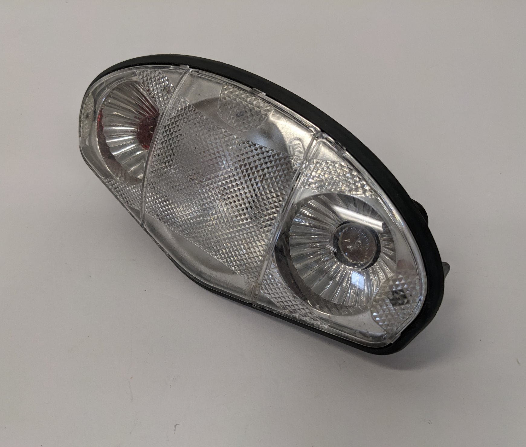 Used Freightliner Cascadia P3 RH Upper Dome Light w/ Bulbs - P/N 22-60997-001 (4029255614550)