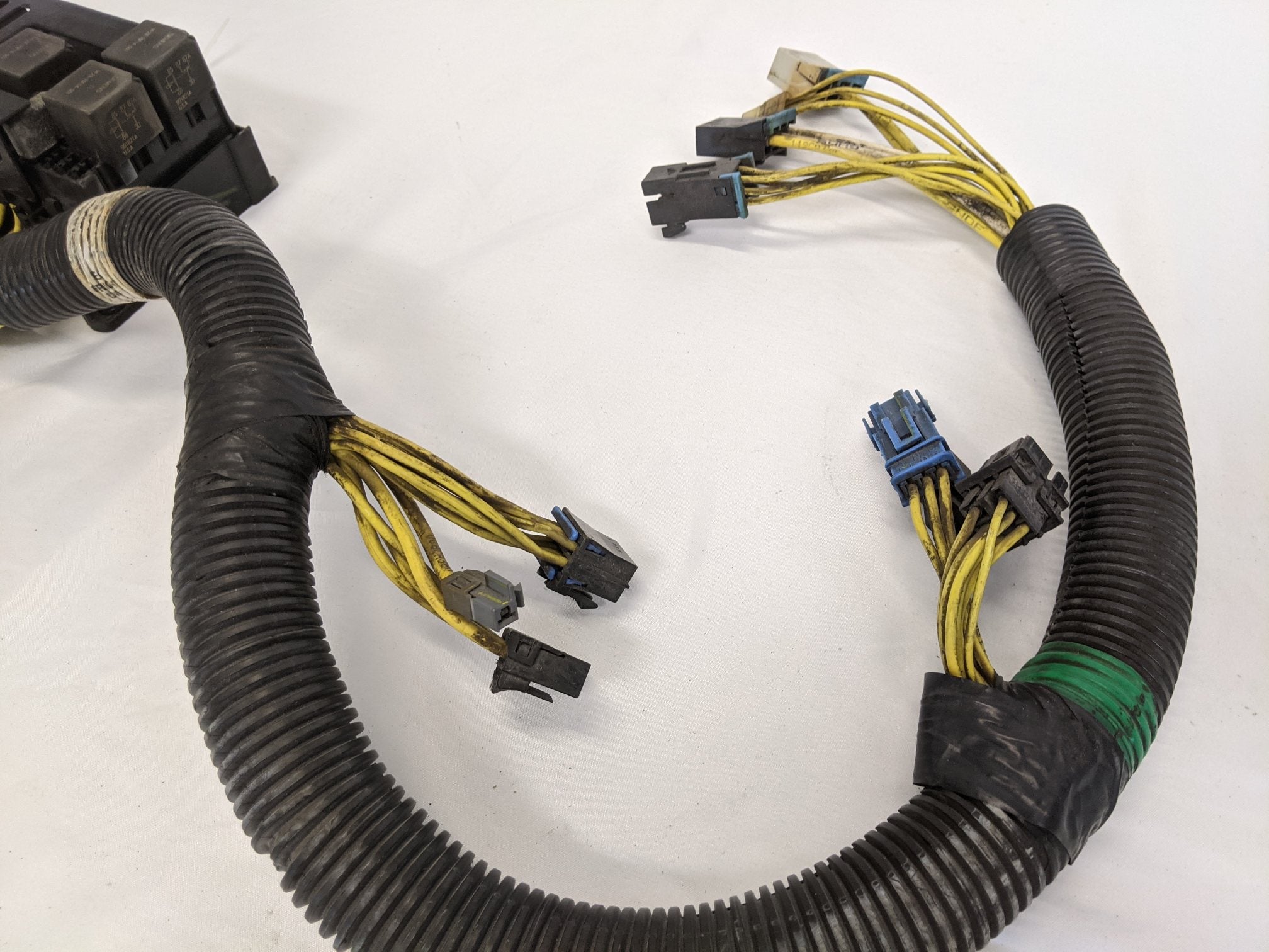 Used Freightliner Fuse Box Circuit Protection Wiring Harness -P/N A06-24054-003 (10096598712636)