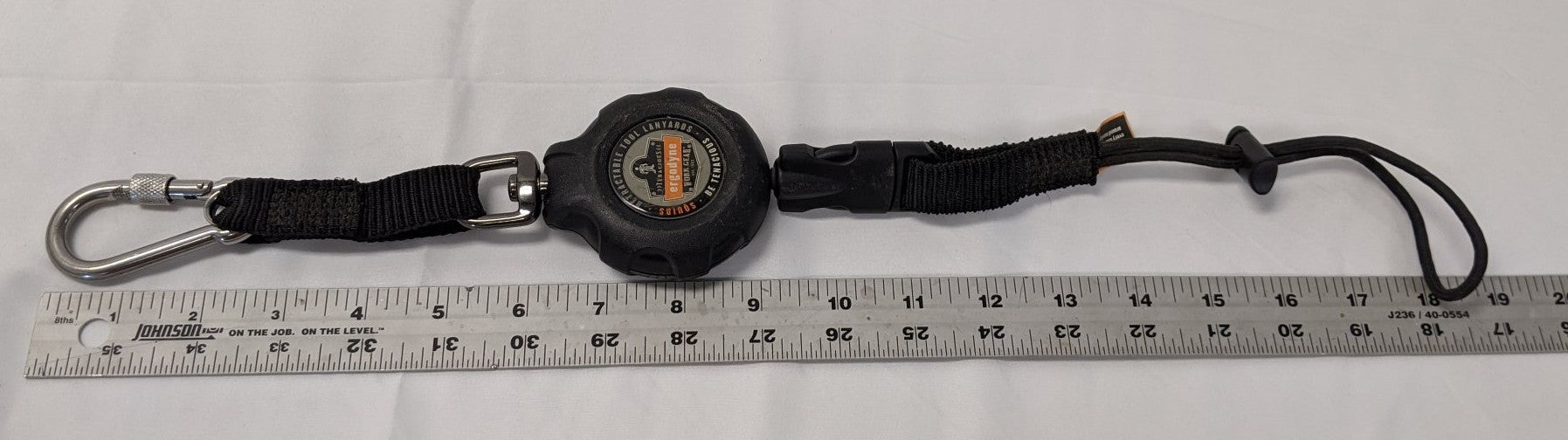 Ergodyne Squids 3001 Retractable Tool Lanyard 2 lbs - Carabiner 20-56" Reach