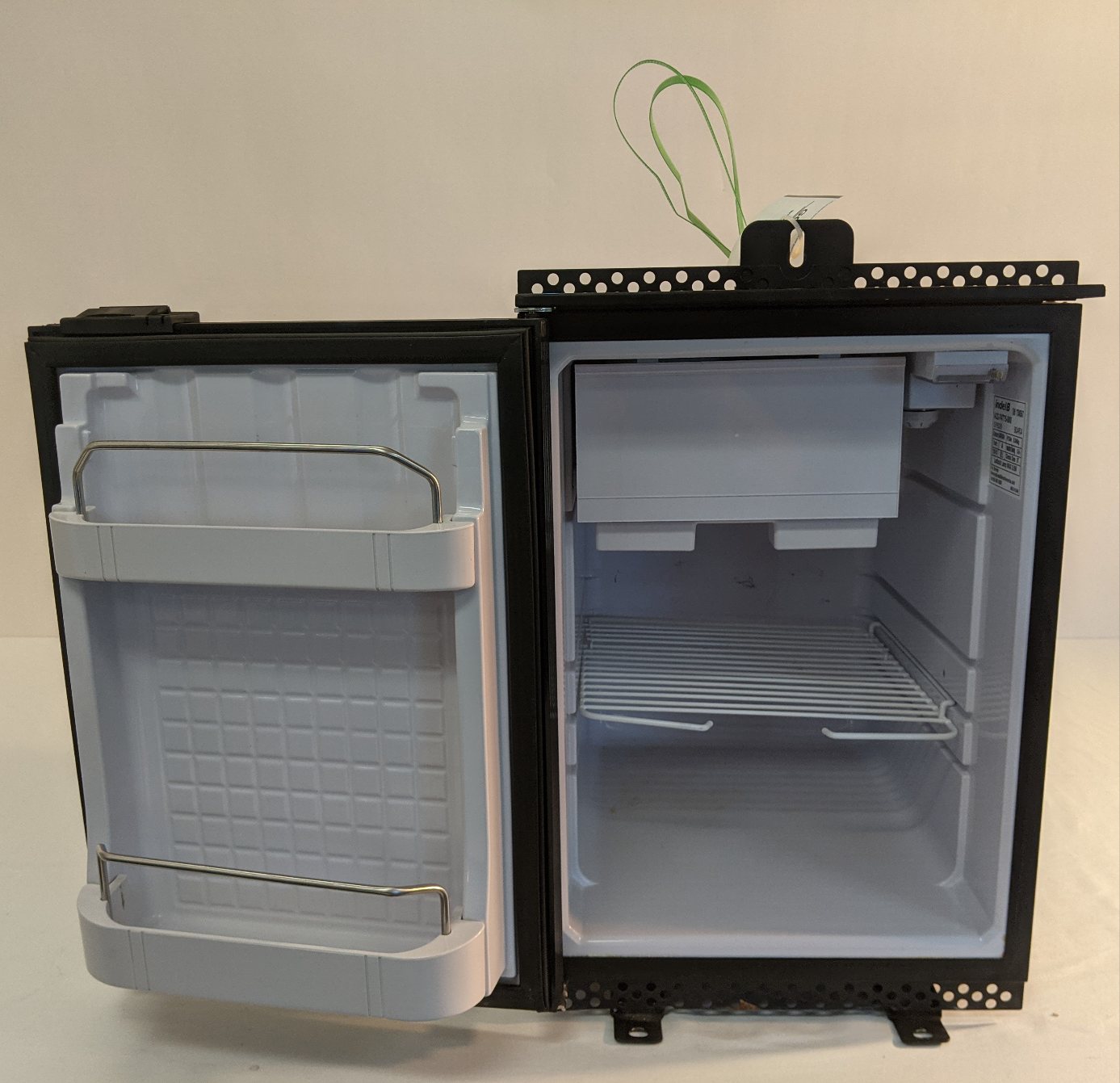 Used Freightliner Cascadia P3 49L Refrigerator Assembly - P/N A22-74775-000 (10090950000956)