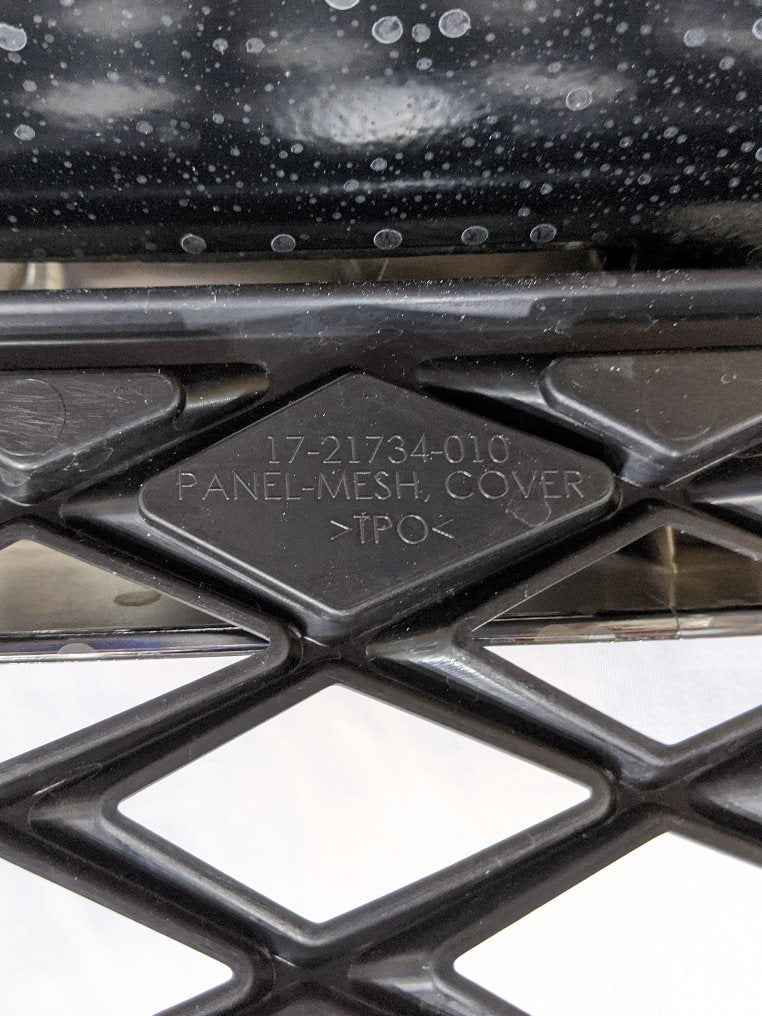 Used Western Star 57X Chrome Winter Front Hood Mounted Grille -P/N A17-21726-001 (10091455578428)